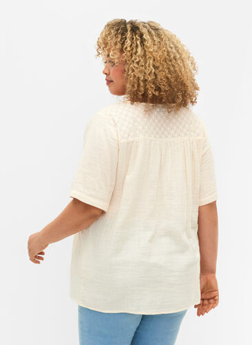 Cotton blouse with embroidery and short sleeves, Buttercream, Model image number 1