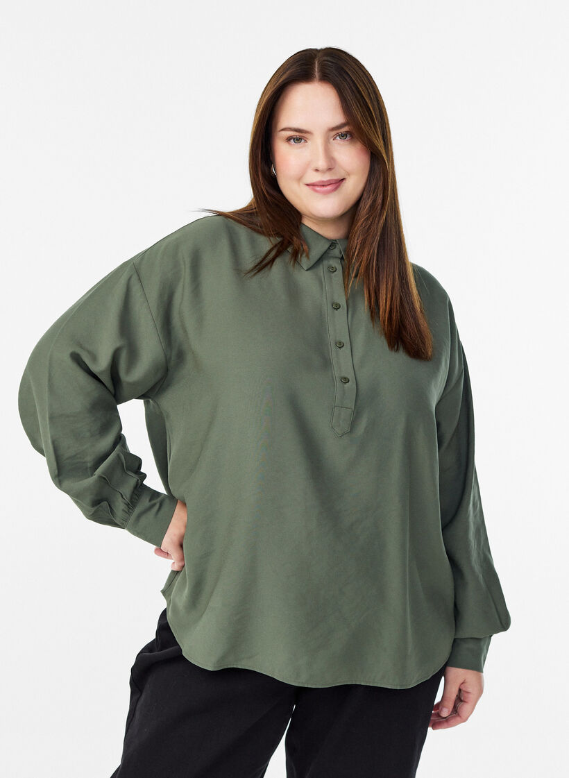 Shirt blouse with button detail at the back, Green, Model image number 0