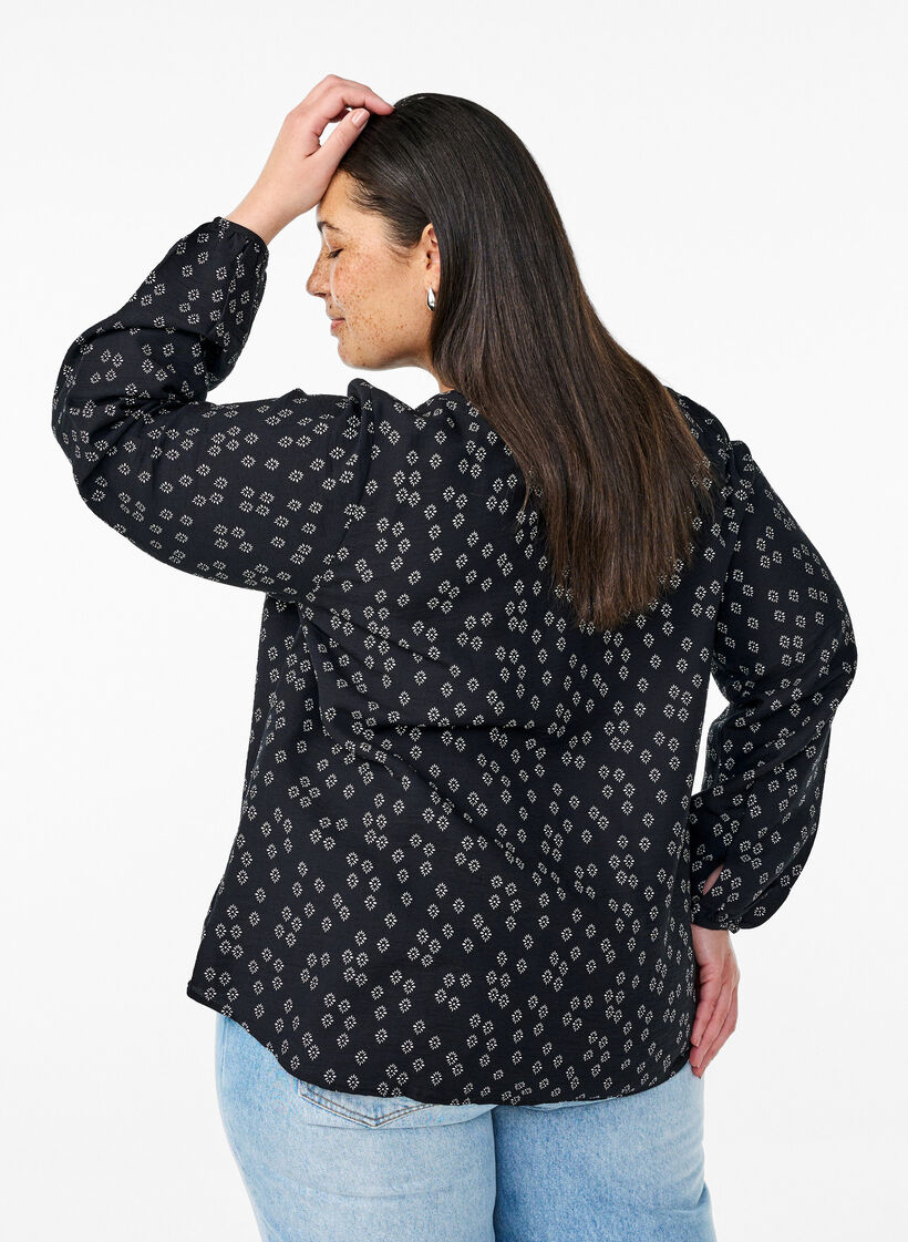 Long-sleeved blouse with pattern and buttons, Black, Model image number 2