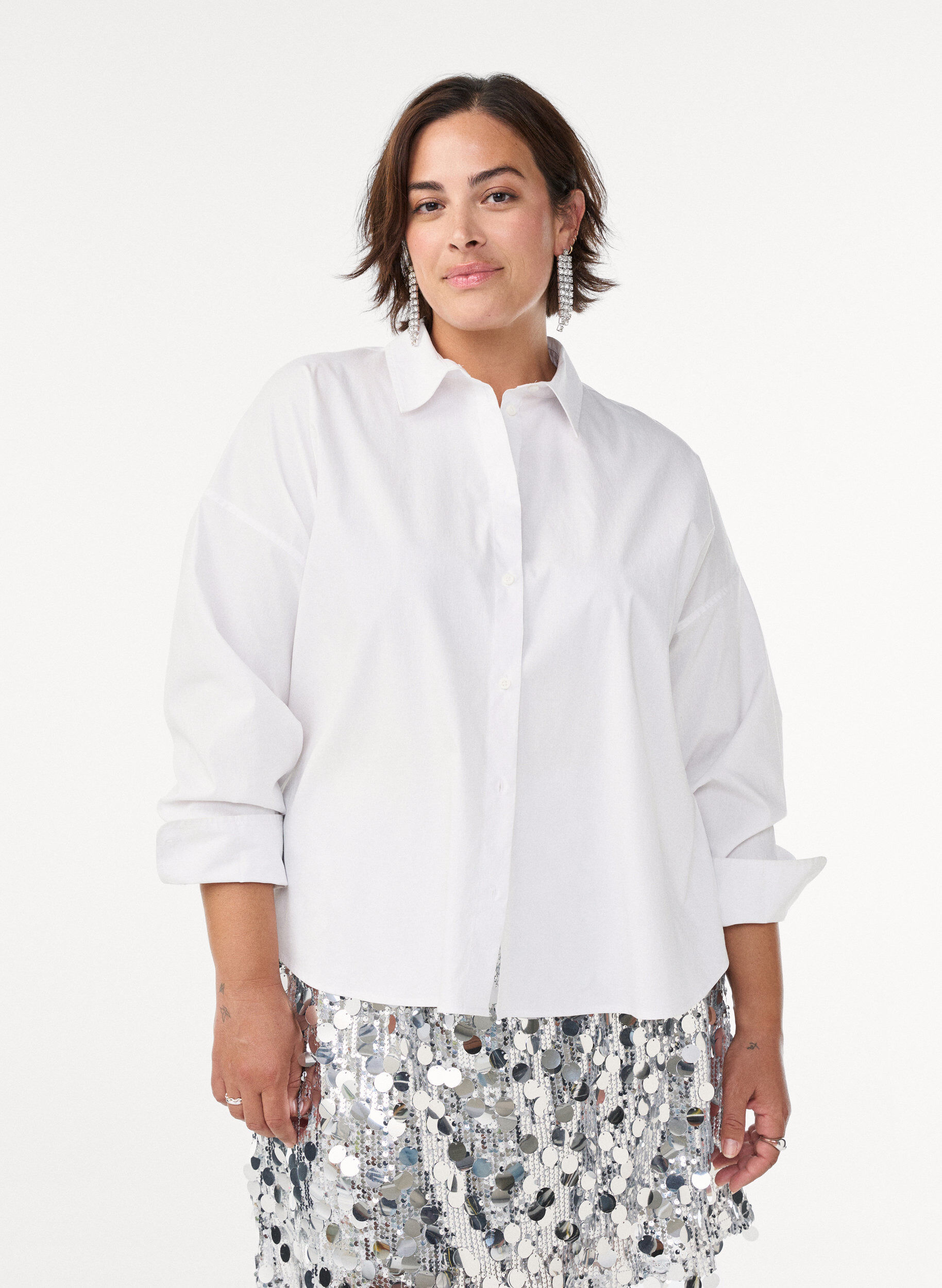 Classic cotton shirt with a loose fit, White, Model