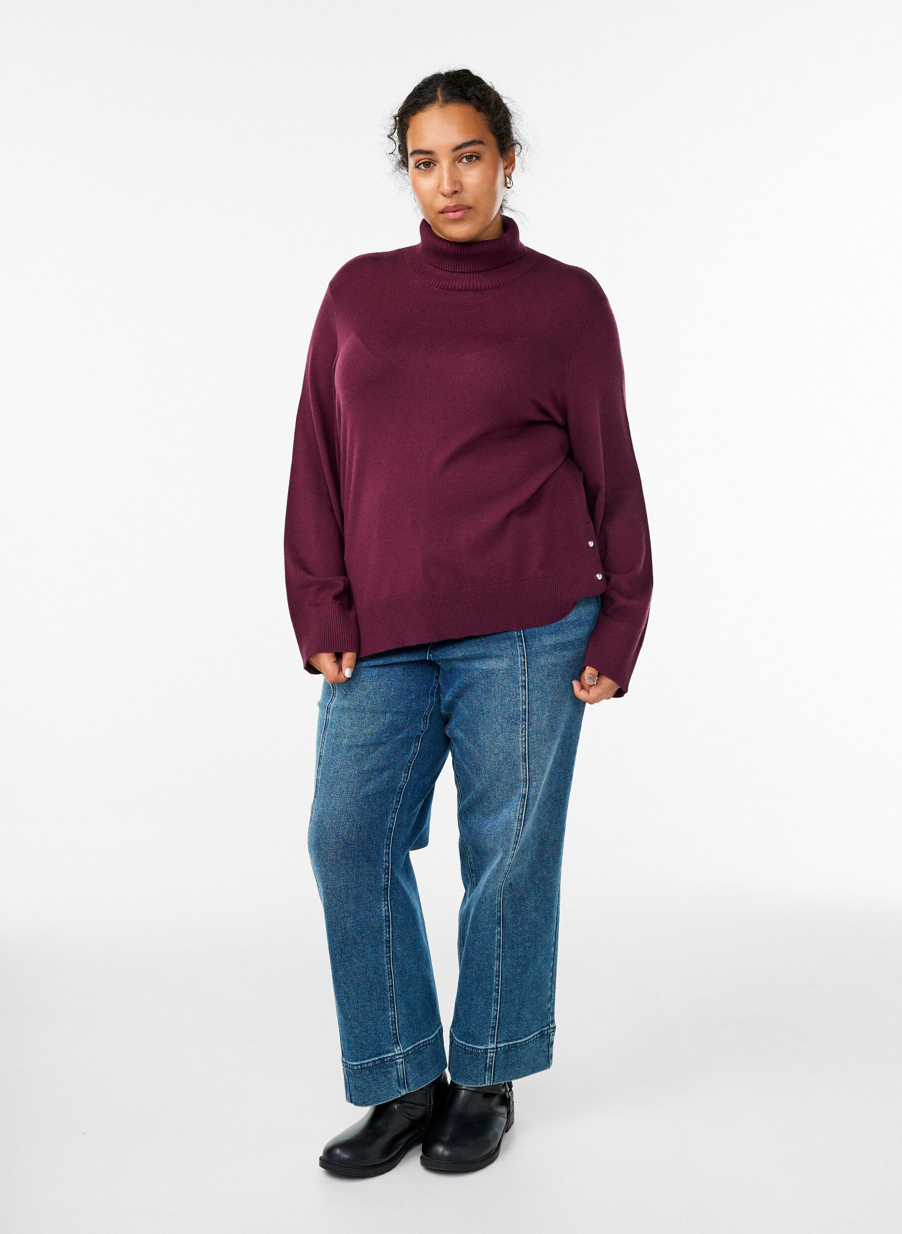 Zizzifashion Knitted blouse with turtleneck and side buttons, Dark Bordeaux, Model image number 1