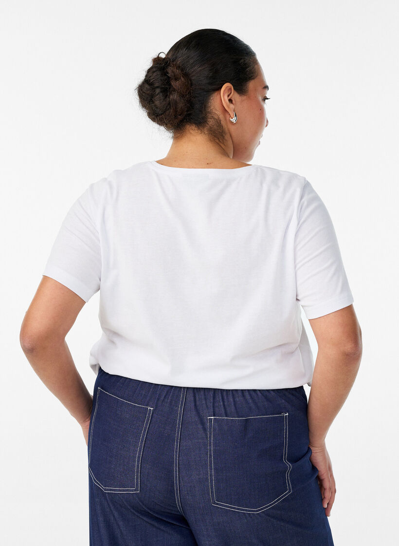 T-shirt with motif, White, Model image number 2