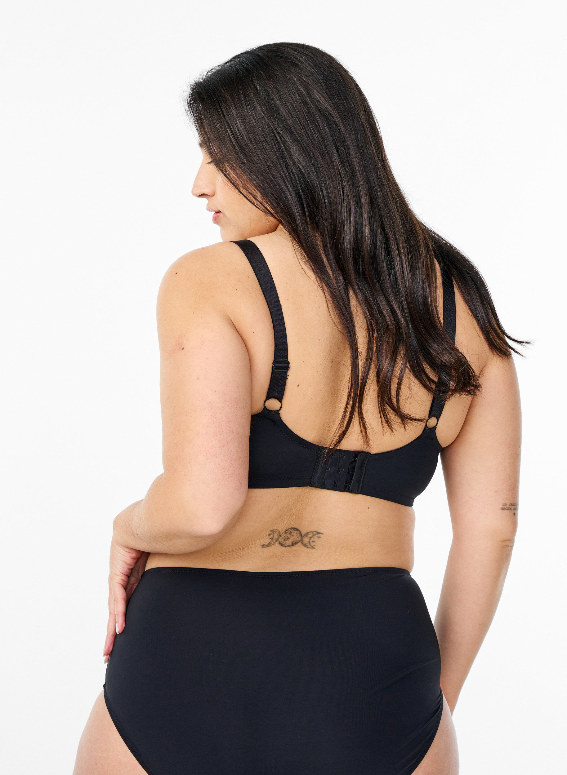 Zizzifashion Padded bra with floral embroidery, Black, Model image number 1