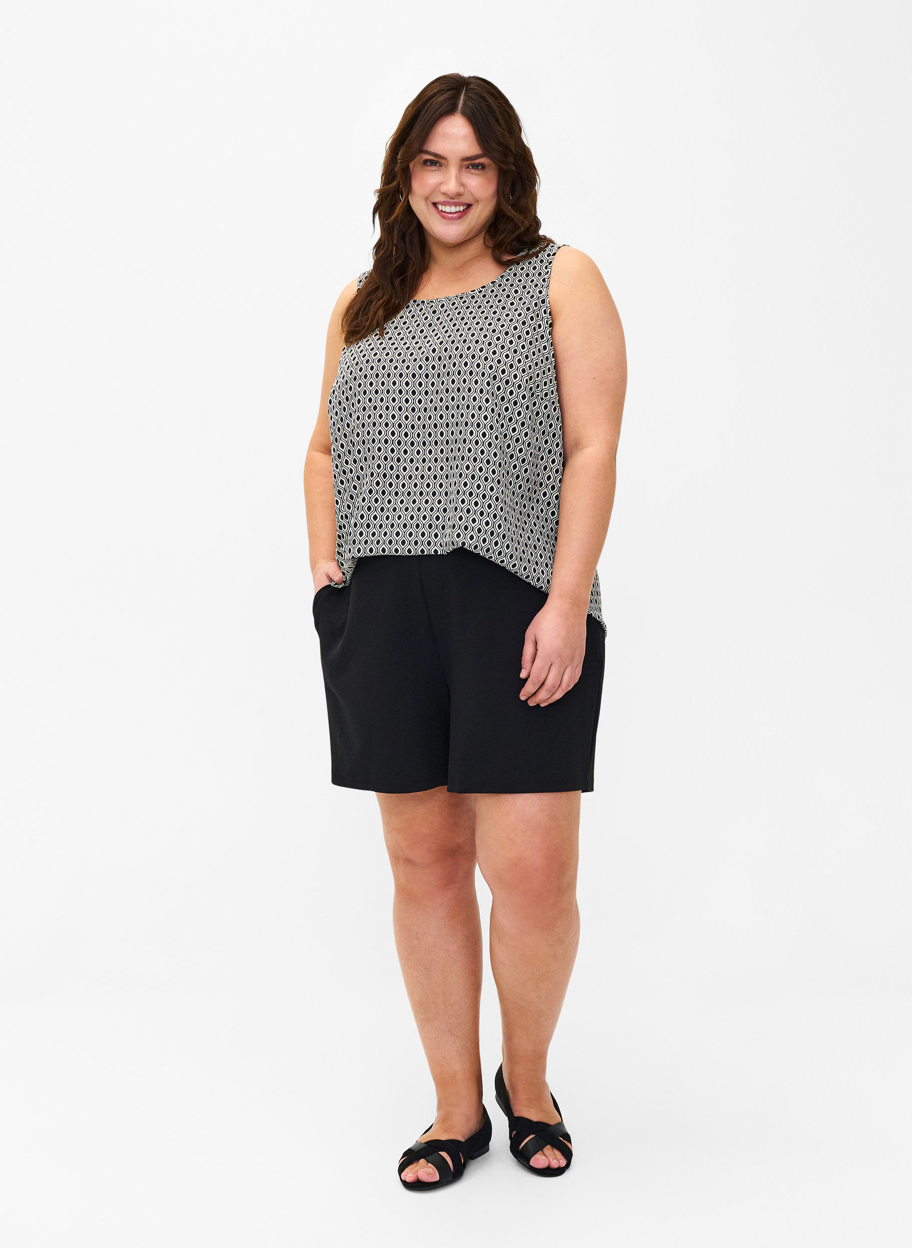 Zizzifashion FLASH - Loose shorts with pockets, Black, Model image number 1