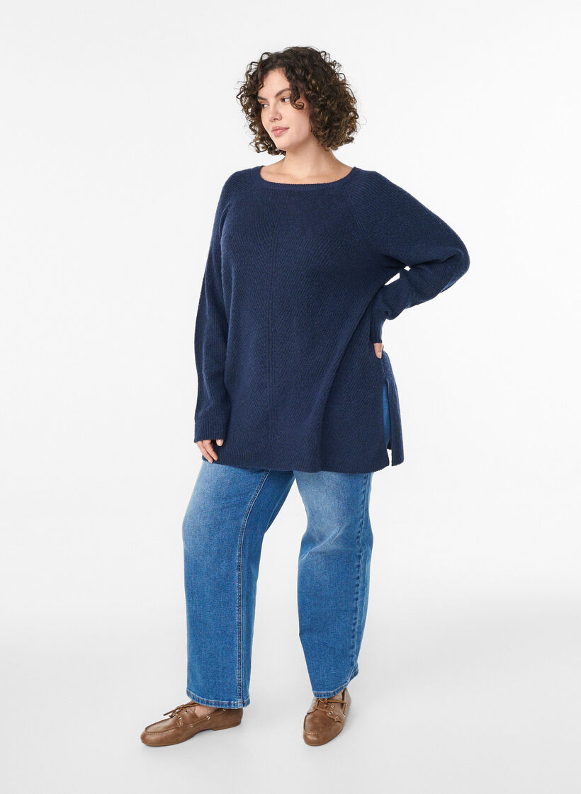 Knitted jumper with a diagonal pattern and raglan sleeves, Blue, Model image number 1
