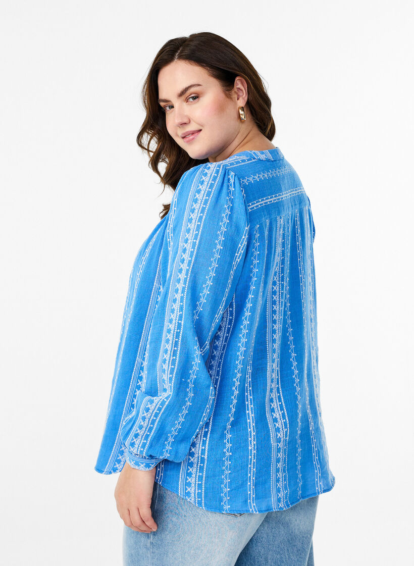 Blouse with embroidered pattern, Blue, Model image number 2