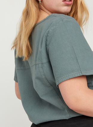 Short-sleeved cotton blouse with a v-neck, Balsam Green, Model image number 2