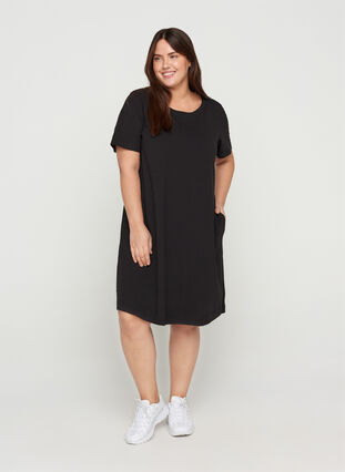 Short-sleeved cotton dress with pockets, Solid Black, Model image number 3