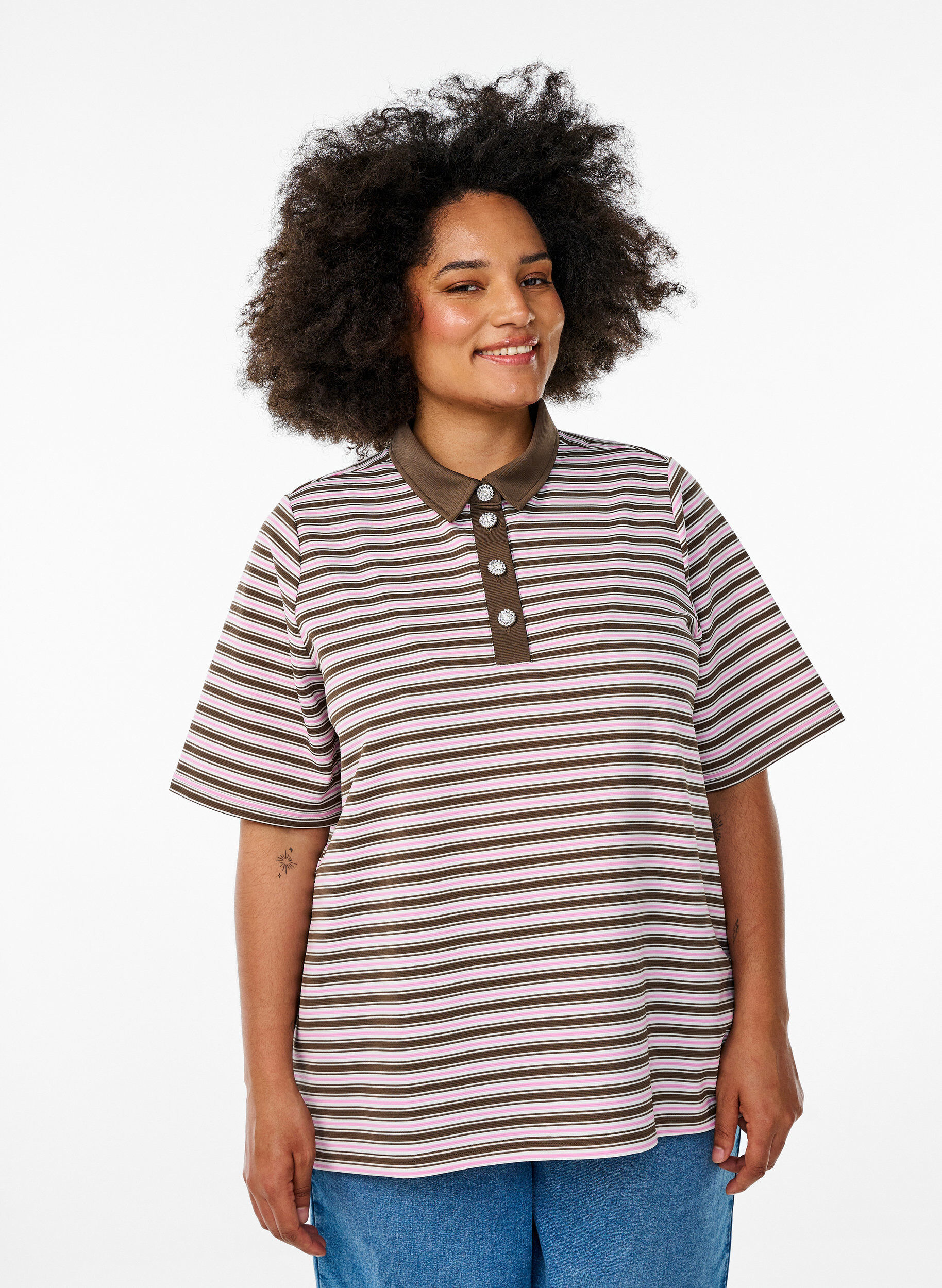 Striped polo shirt with short sleeves and buttons, Brown, Model