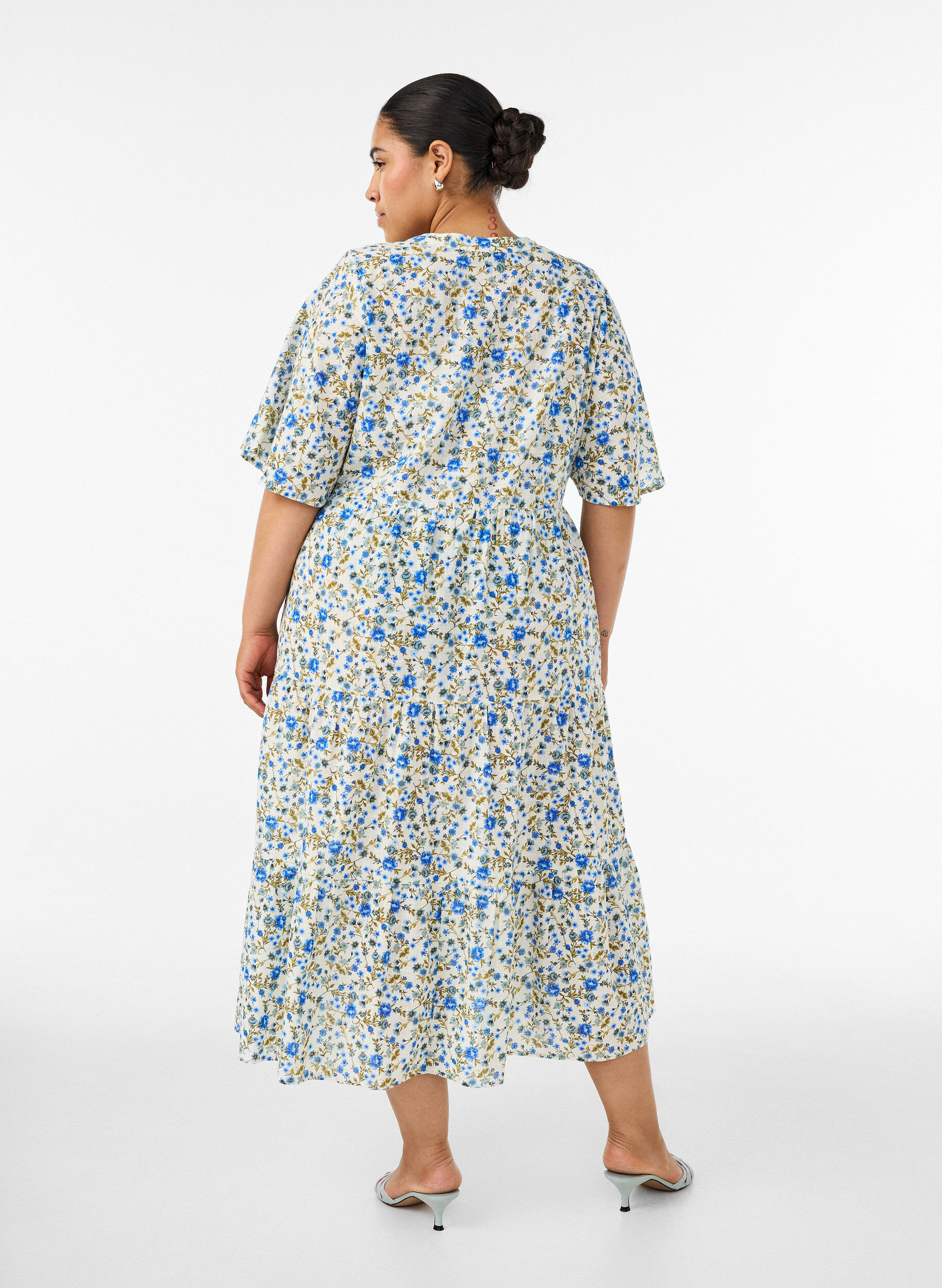 Zizzifashion Cotton midi dress with floral print, Blue, Model image number 1