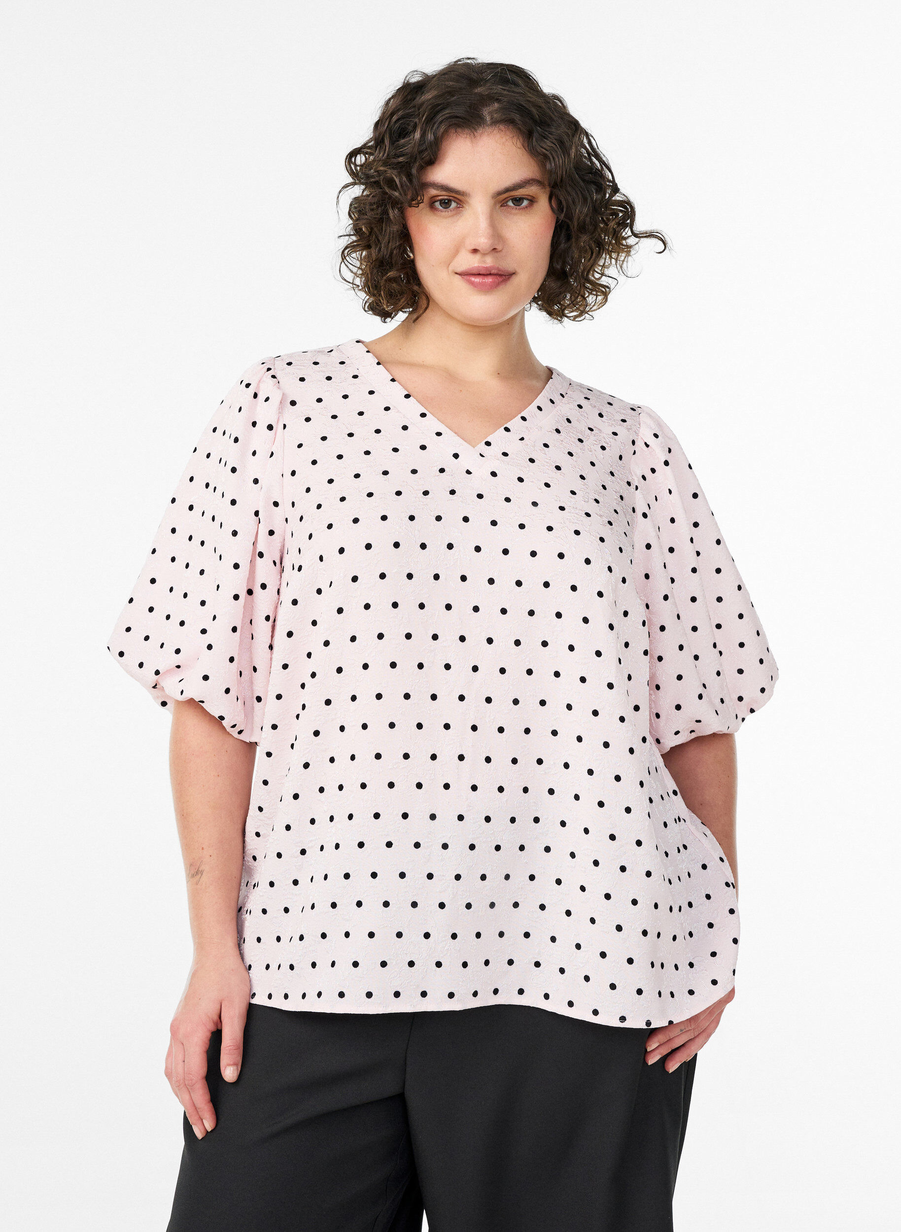 Zizzifashion Blouse with polka dot pattern and balloon sleeves, Pink, Model image number 0