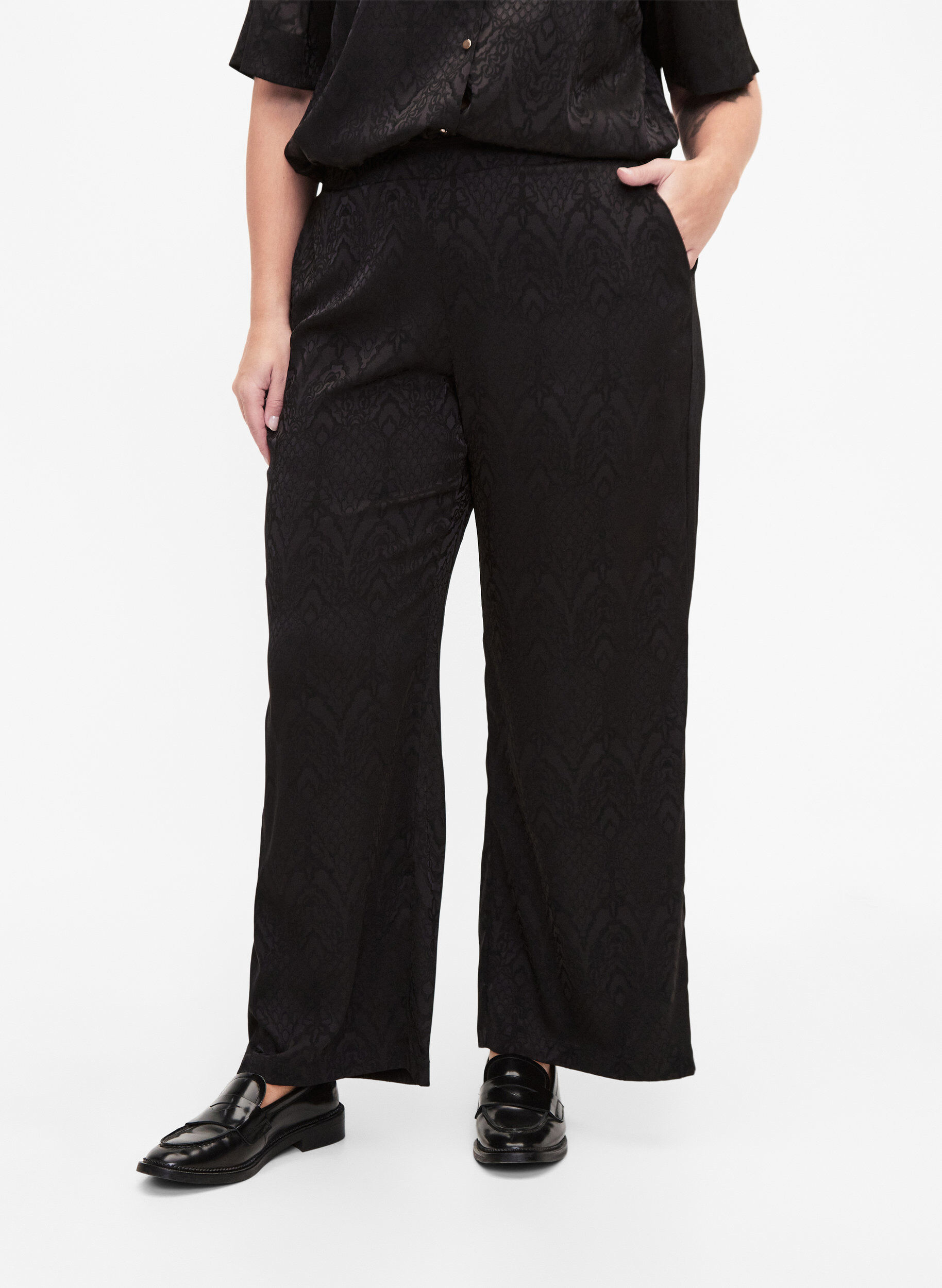 Zizzifashion Trousers with textured pattern, Black, Model image number 2