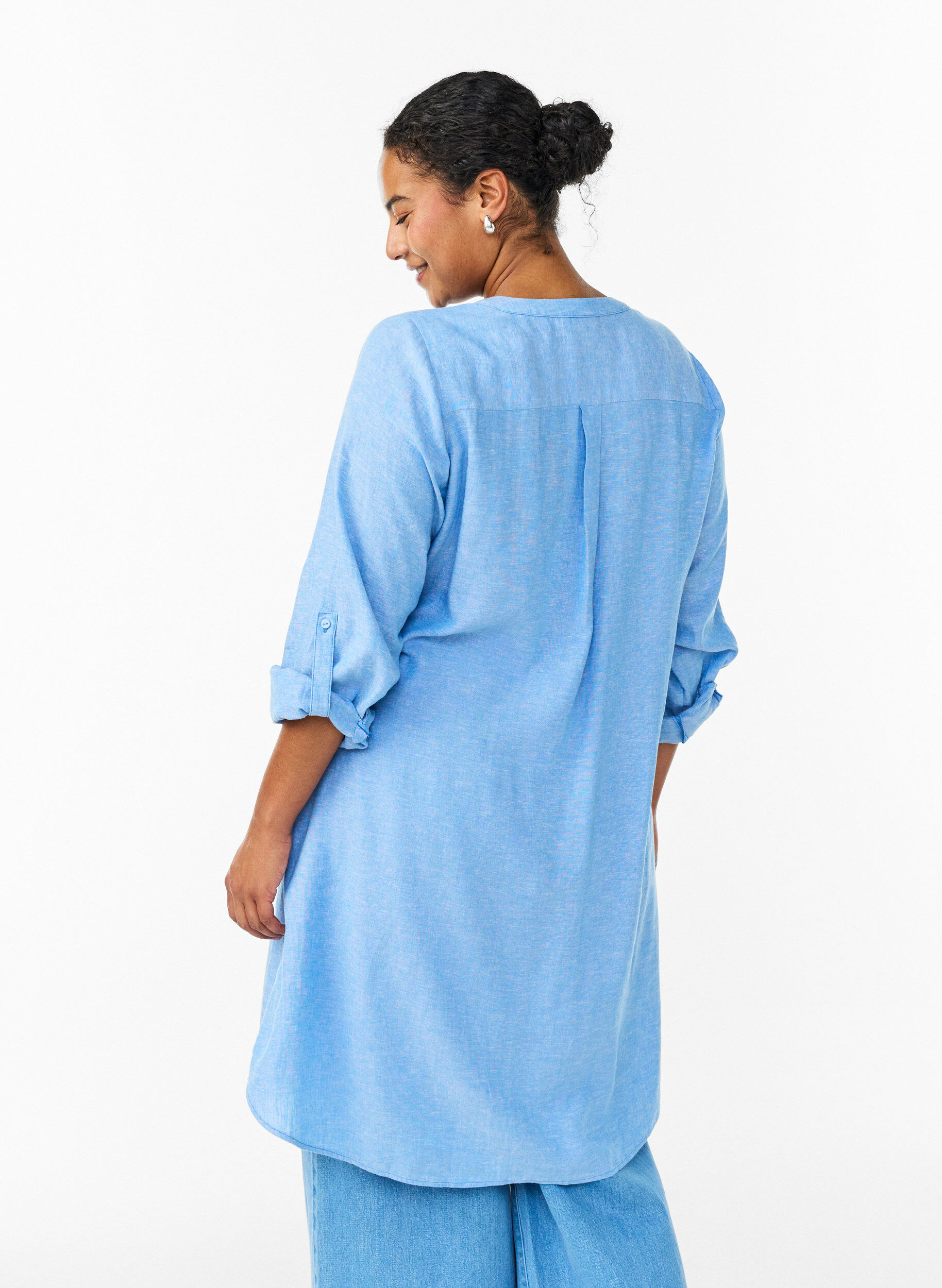 Zizzifashion Long shirt in linen and viscose, Blue, Model image number 2