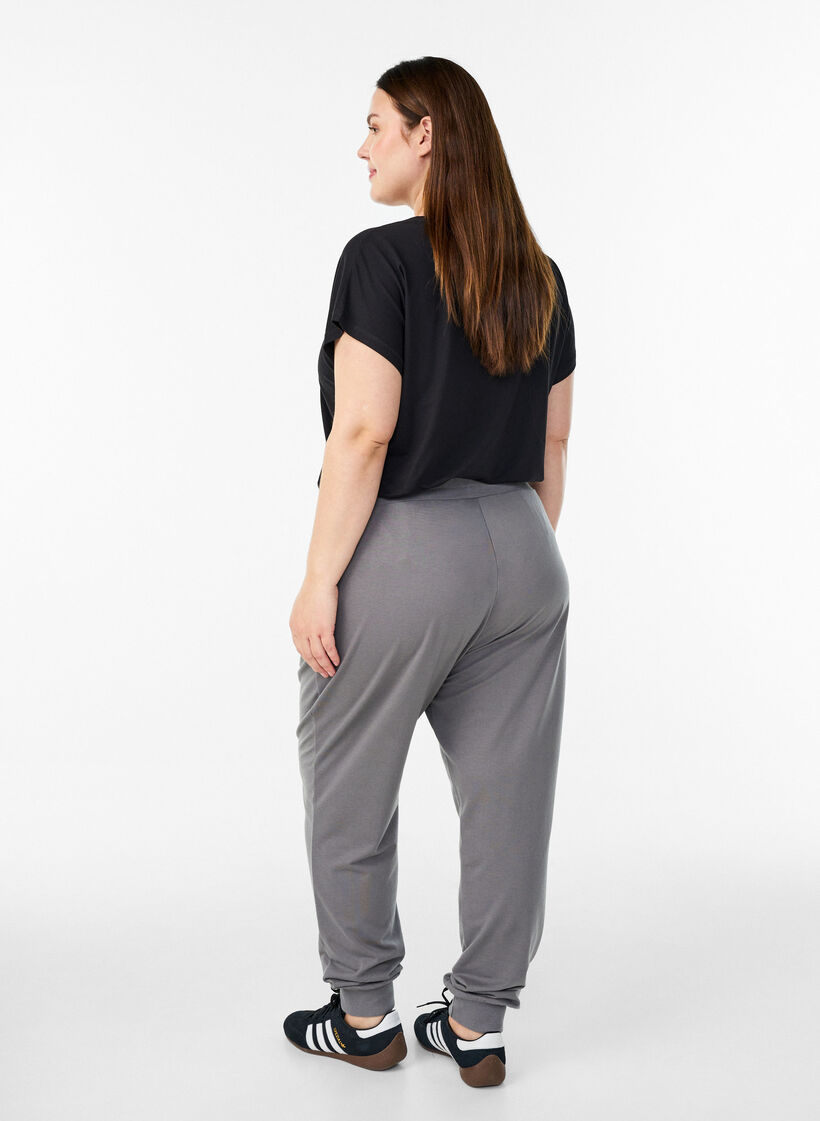 Loose workout trousers with pockets, Grey, Model image number 2