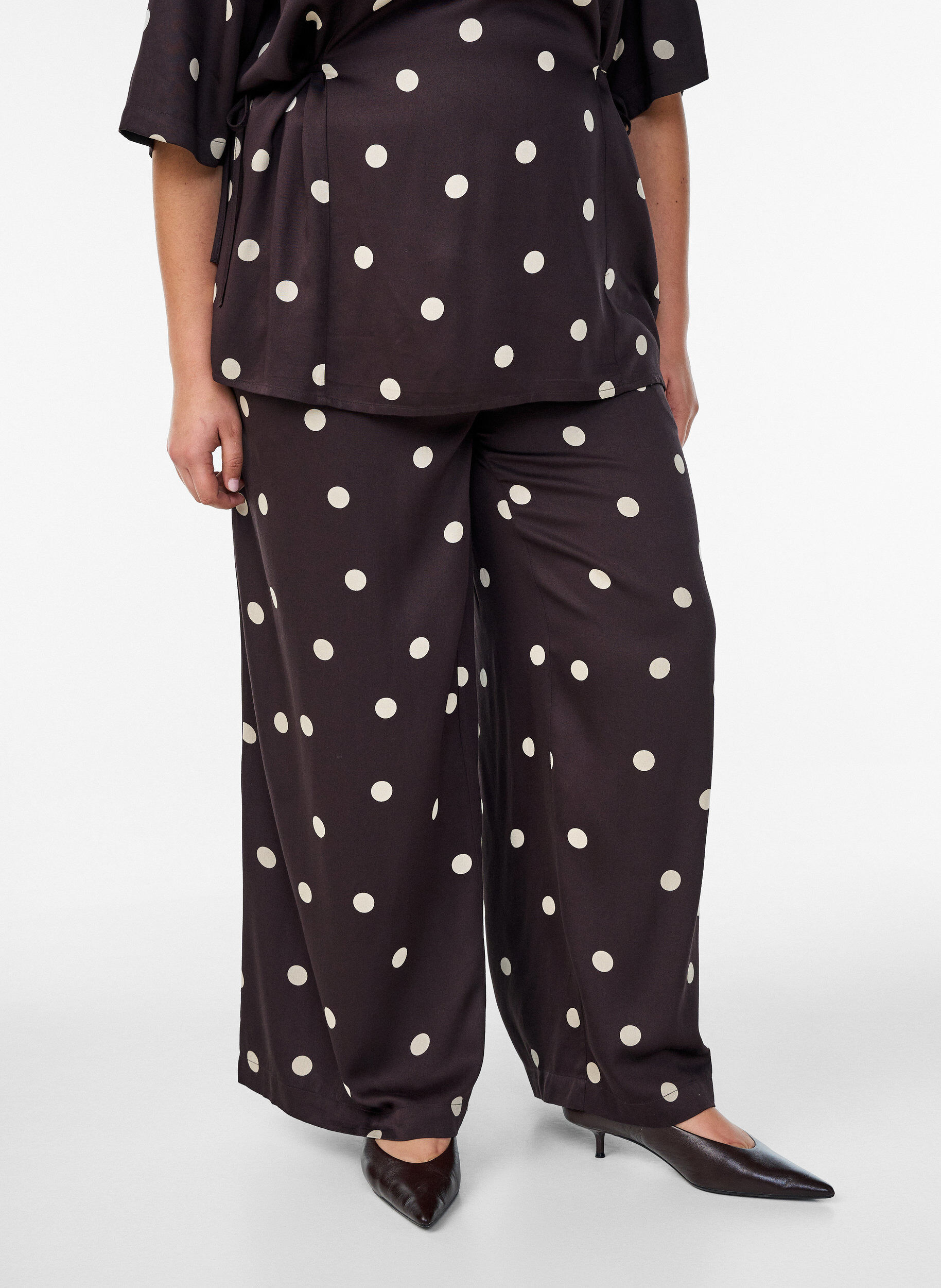 ZizzifashionViscose trousers with polka dots and wide legs, Brown, Model image number 3