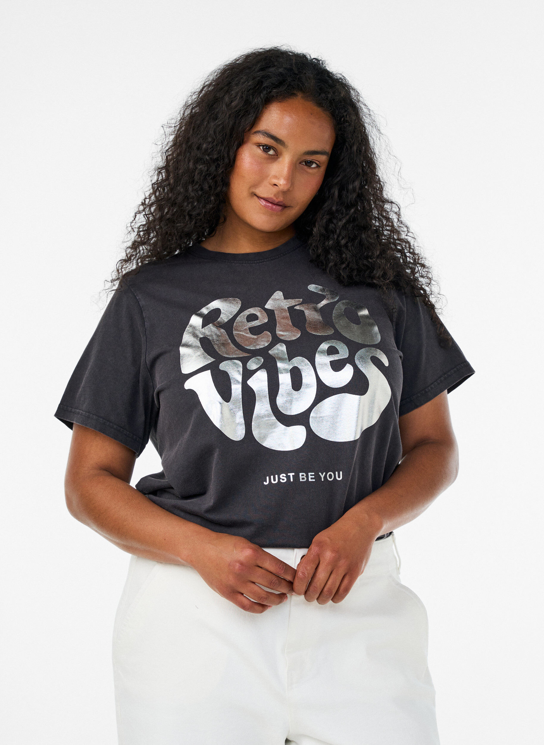 Organic cotton graphic T-shirt, Black, Model