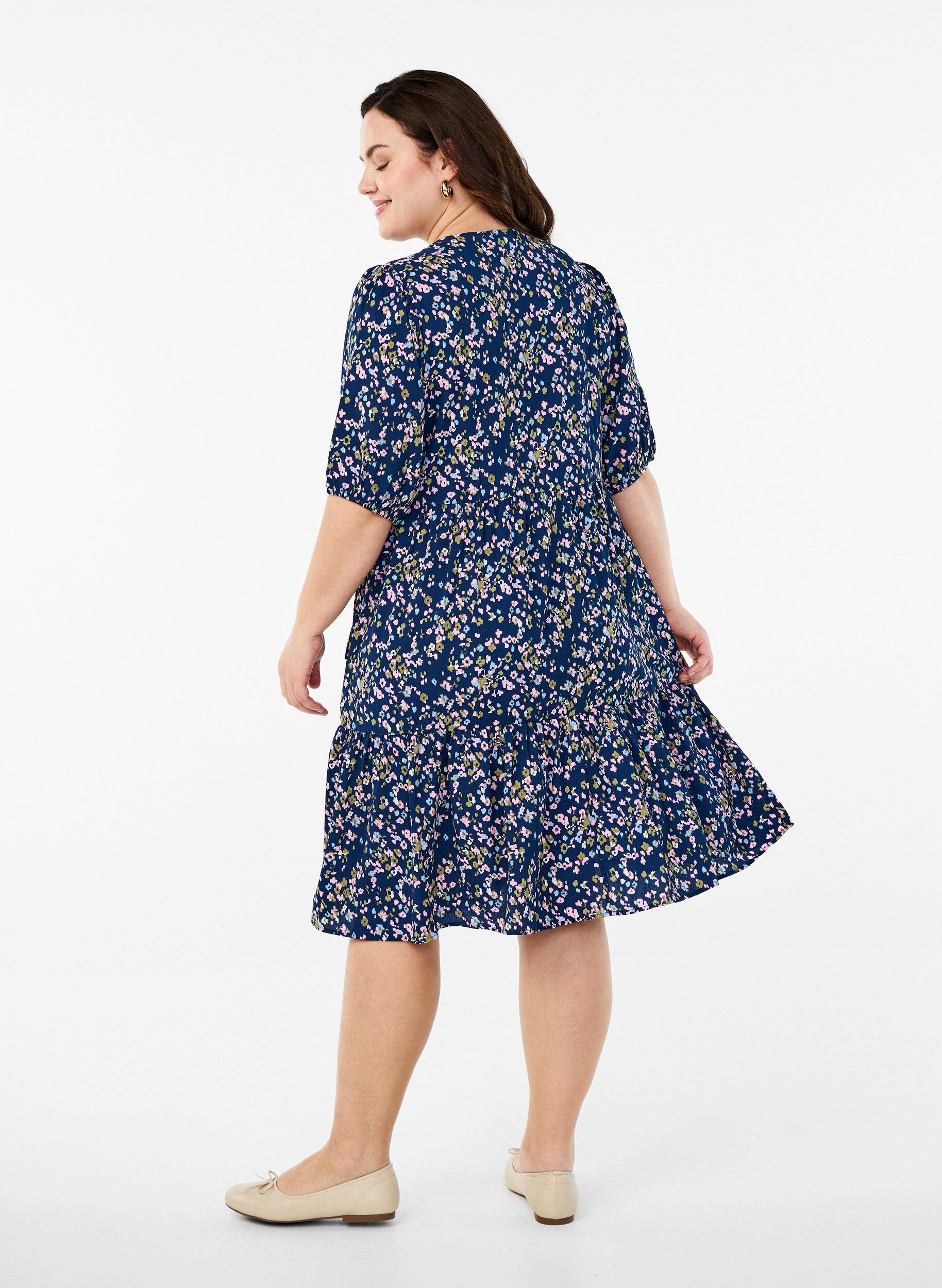 Zizzifashion Wrap dress with short sleeves, Begonia P.Ditzy AOP, Model image number 1
