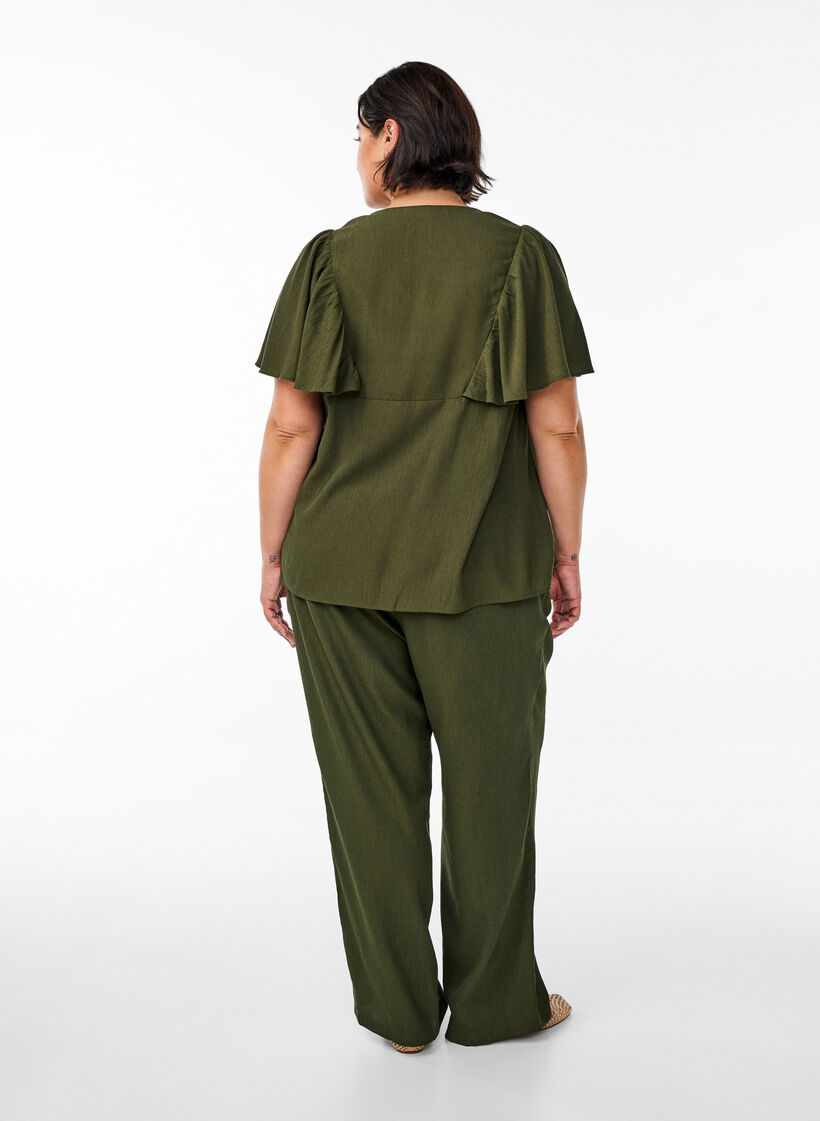 High-waisted viscose trousers with pockets, Green, Model image number 2