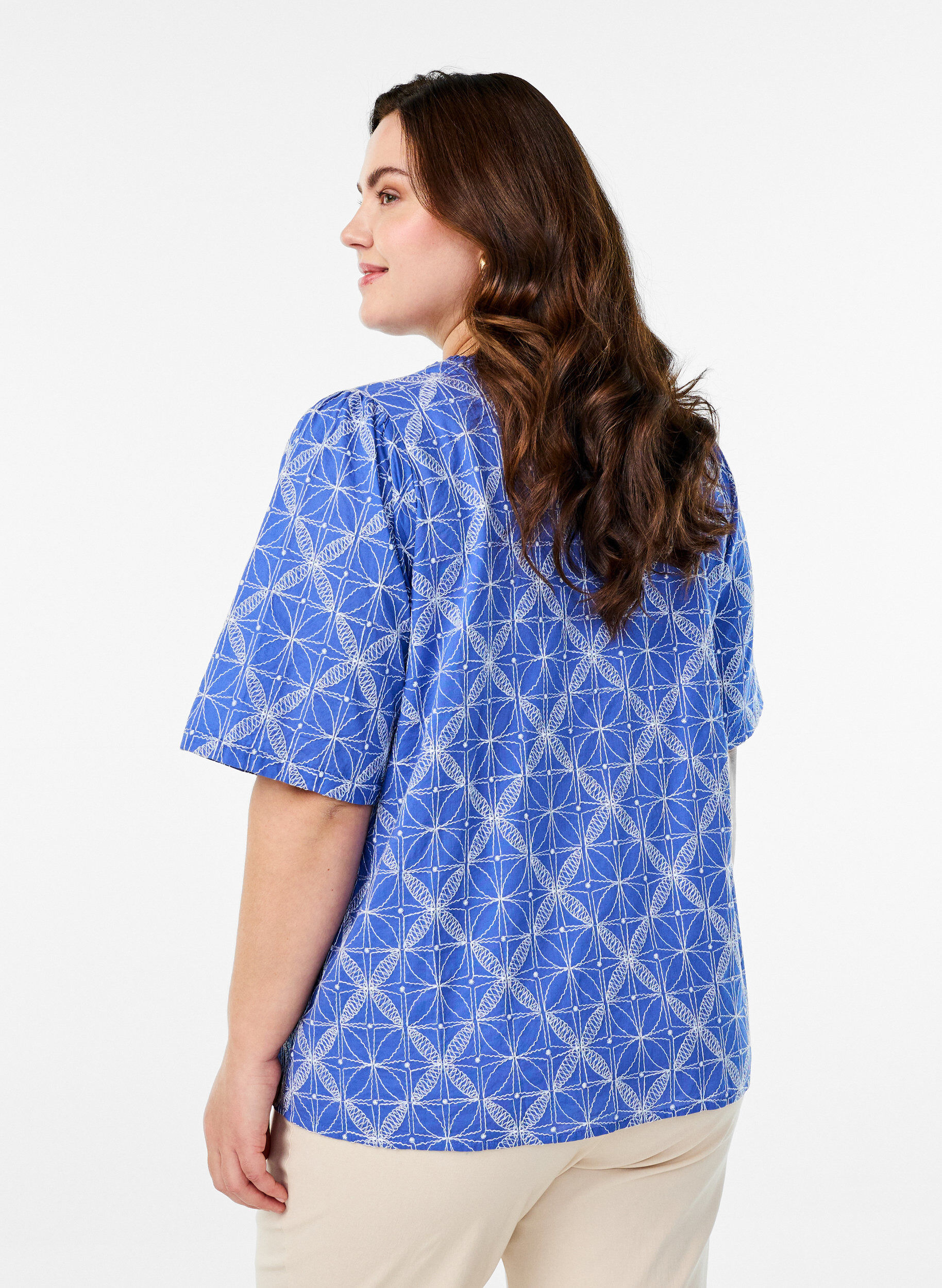 Zizzifashion Blouse with short sleeves and embroidered pattern, Blue, Model image number 2