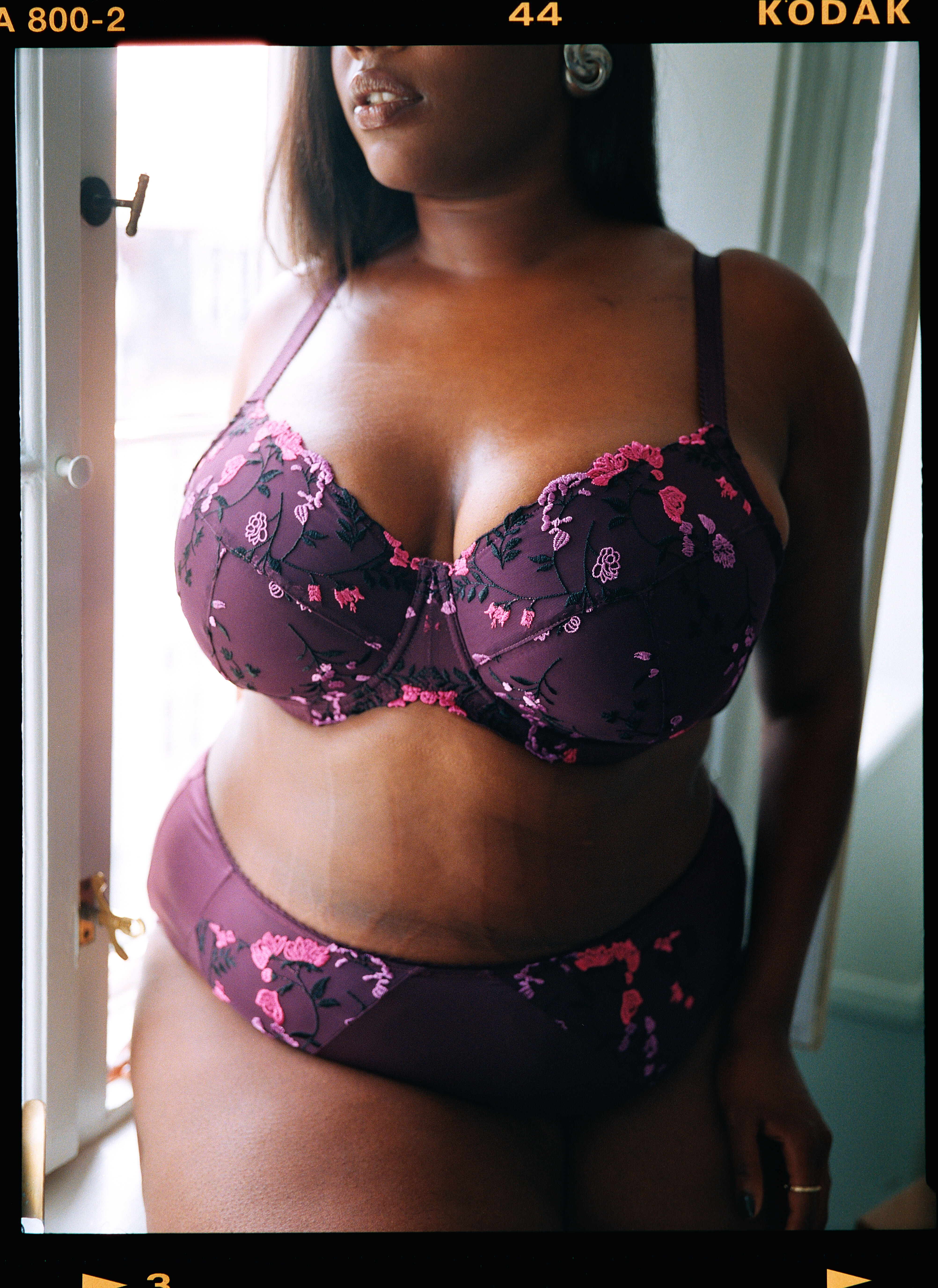 Zizzifashion Flower details  , , Model