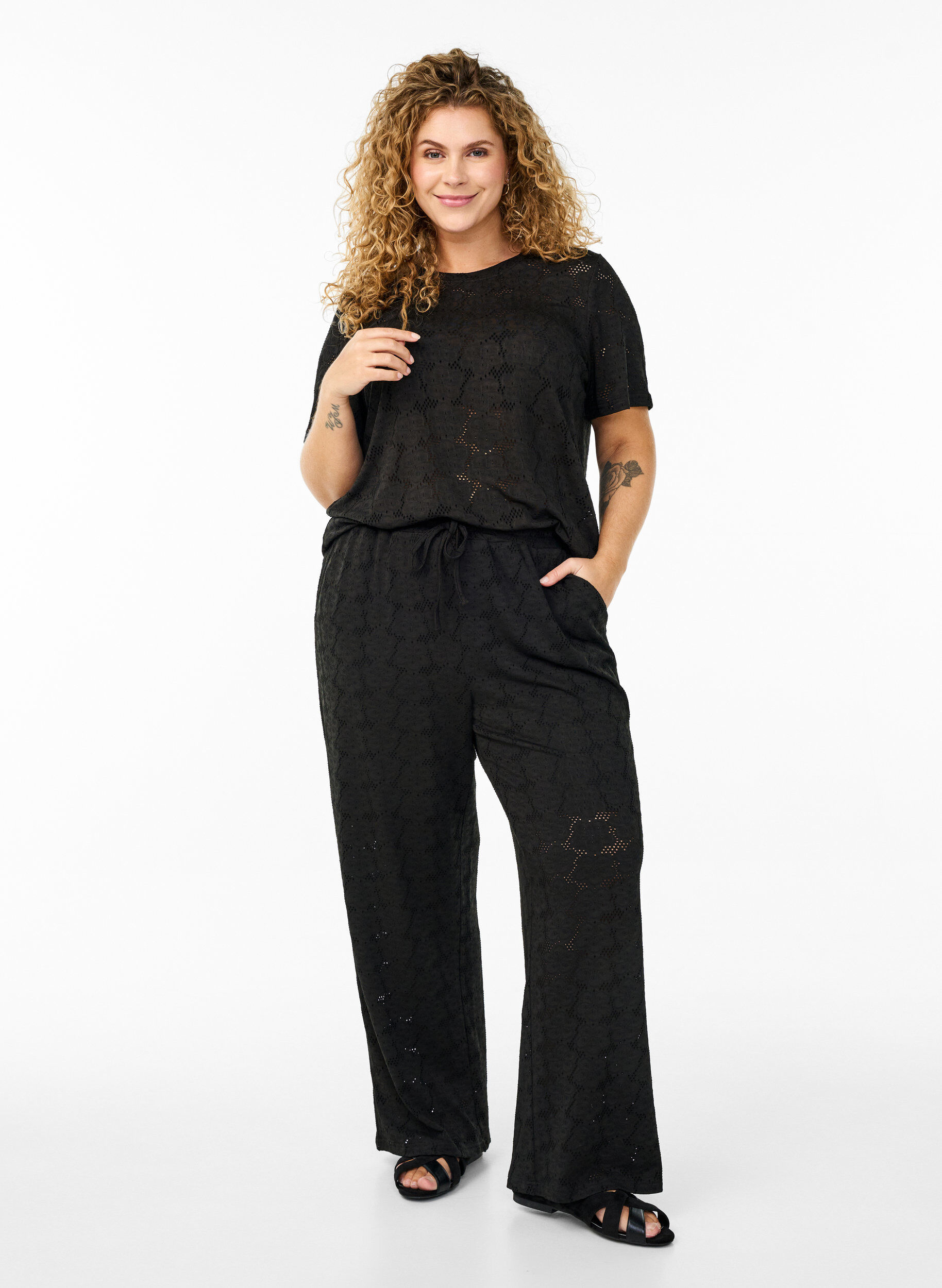 Zizzifashion FLASH - Trousers with texture and high waist, Black, Model image number 0