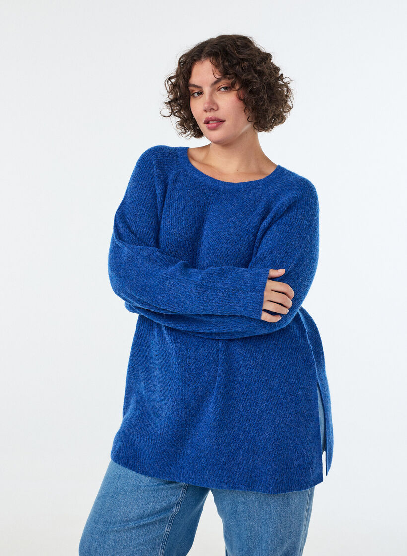 Knitted jumper with a diagonal pattern and raglan sleeves, Blue, Model image number 0