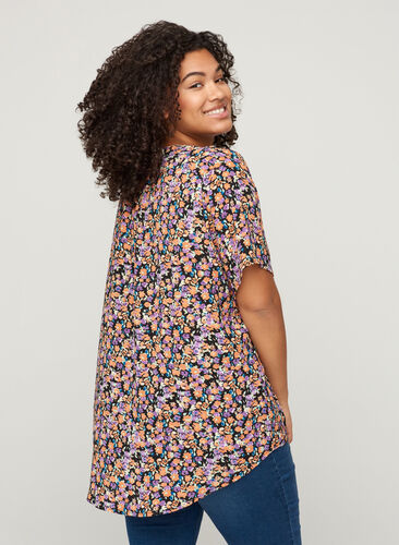 Printed blouse with short sleeves, Black Flower AOP, Model image number 1