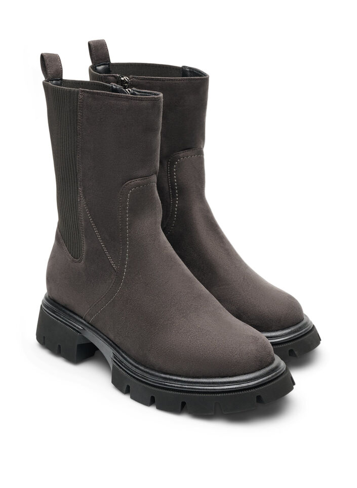 Chunky boot in faux suede, Brown, Packshot image number 1