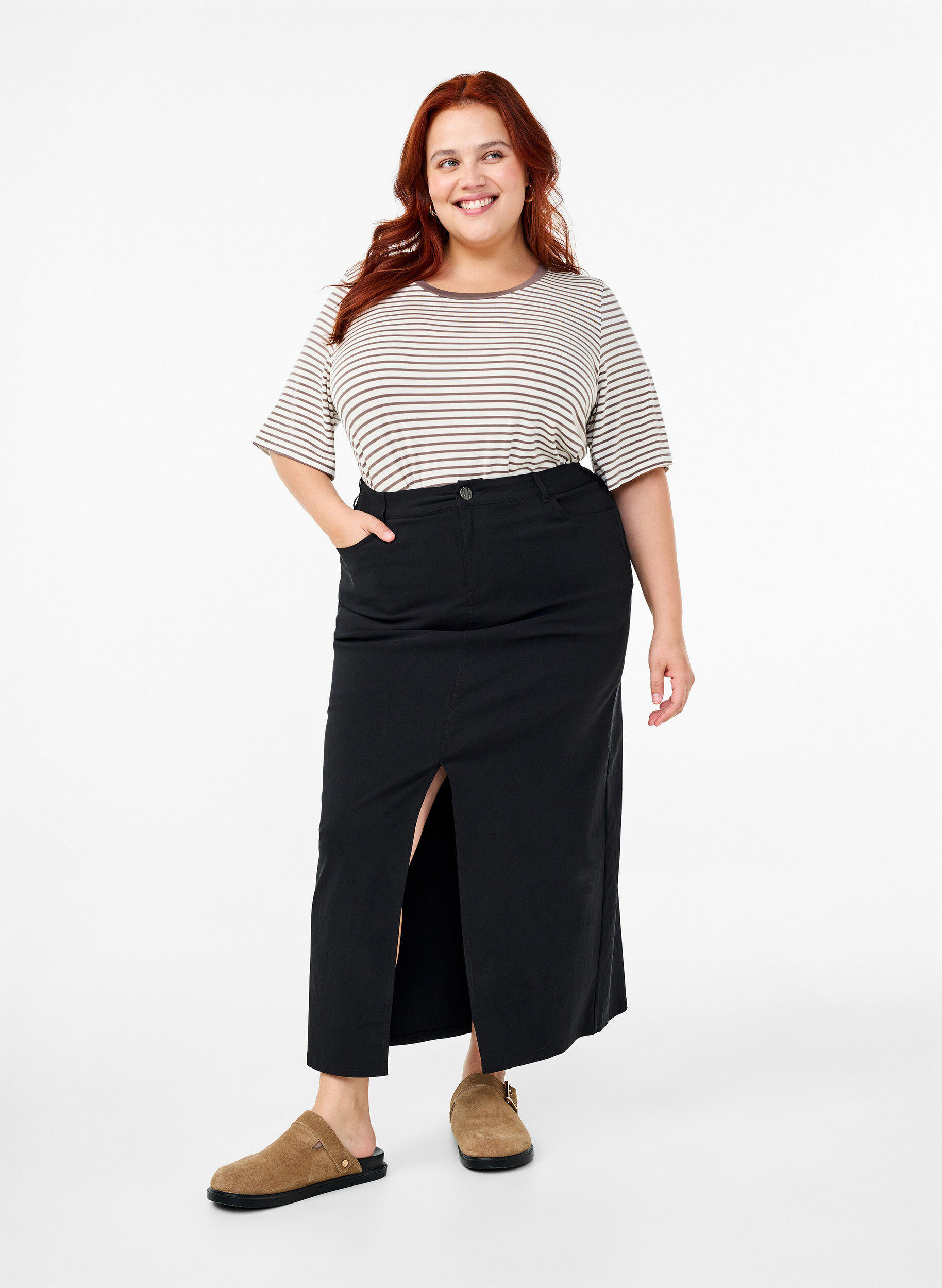 Zizzifashion Striped T-shirt in lyocell with round neck, Brown, Model image number 1