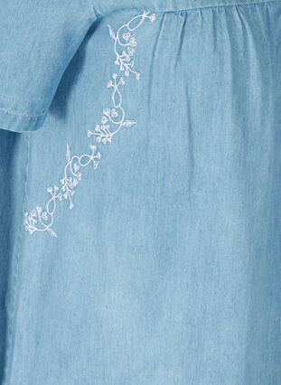 Short-sleeved blouse with embroidery, Light blue denim ASS, Packshot image number 3