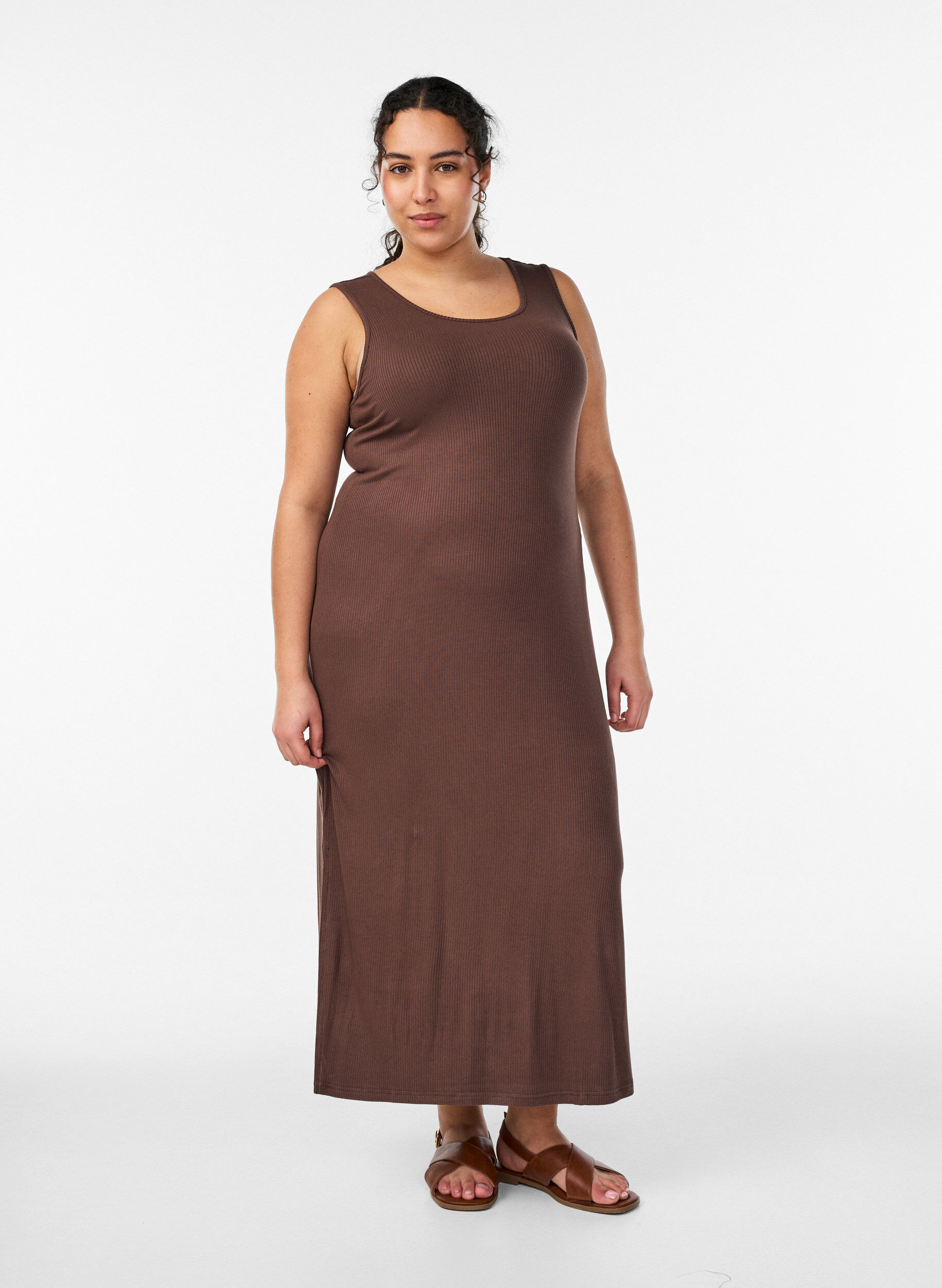 Sleeveless ribbed dress in viscose, Brown, Model