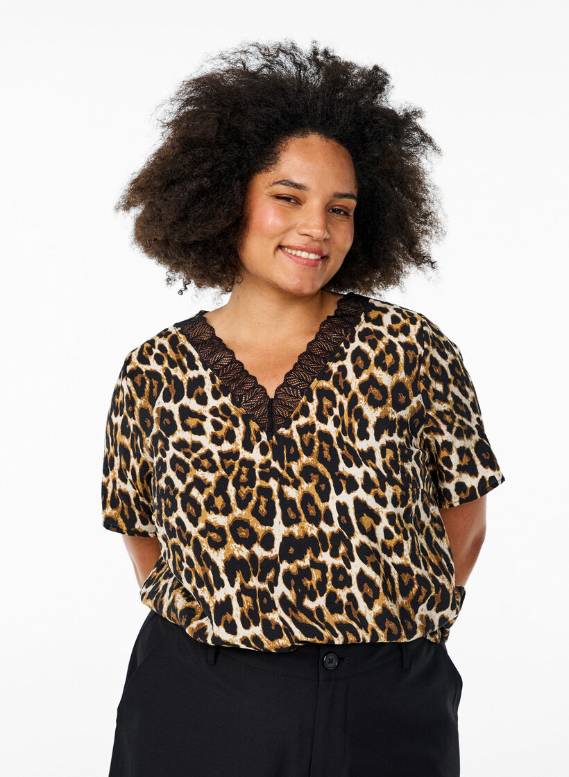 Short-sleeved viscose blouse with lace trim, Brown, Model image number 0