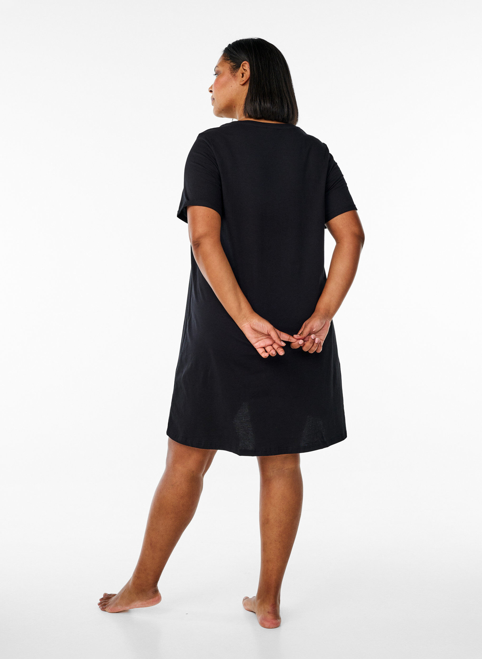 Zizzifashion Short-sleeved nightgown in organic cotton, Black, Model image number 2