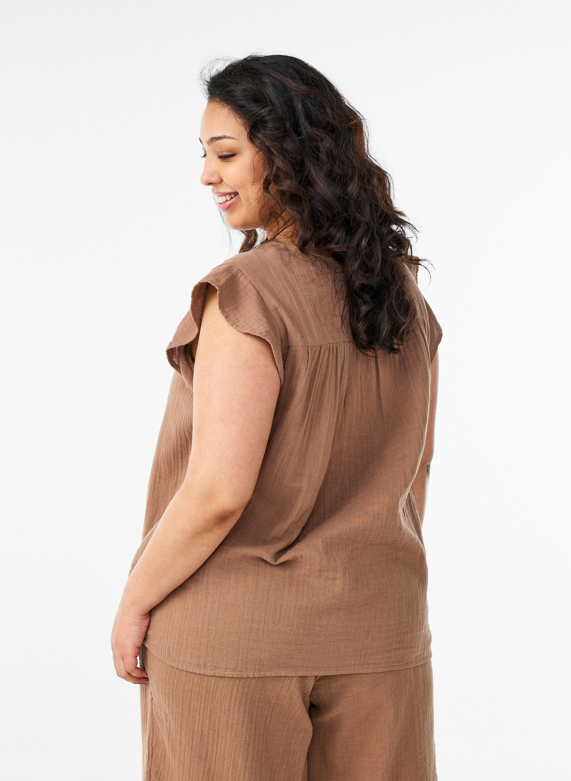 Zizzifashion Sleeveless top in cotton muslin with ruffles, Brown, Model image number 2