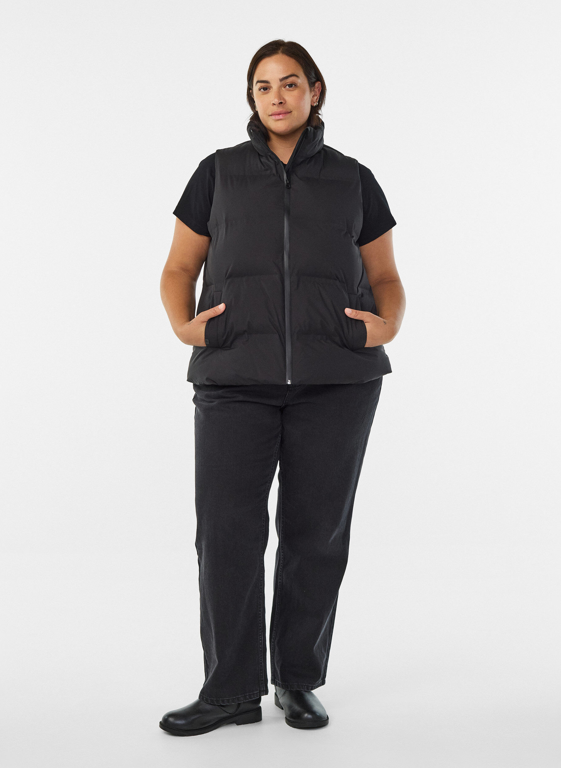 ZizzifashionShort puff vest with high collar, Black, Model image number 1