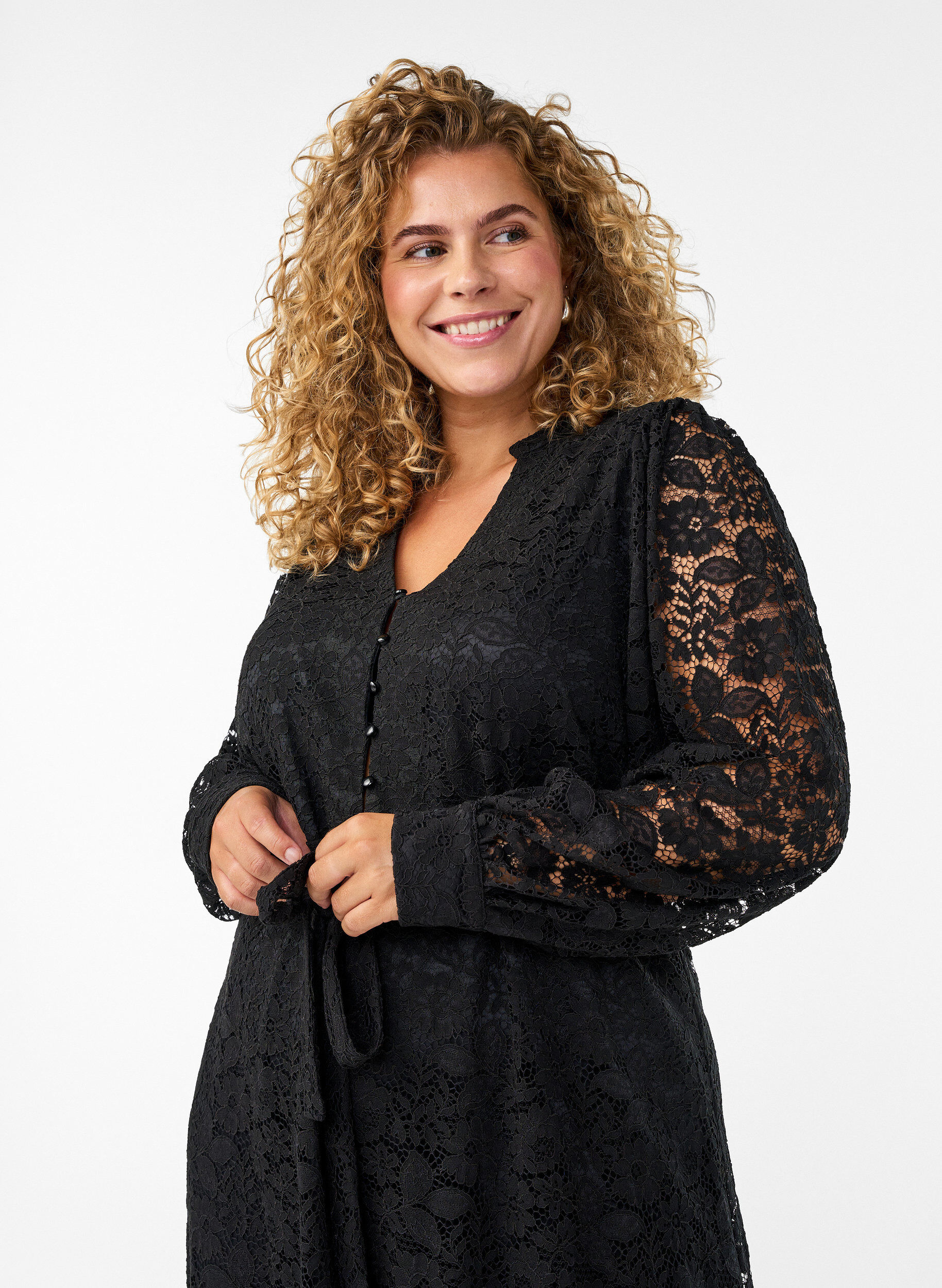Zizzifashion Lace dress with long sleeves and a tie belt, Black, Model image number 2