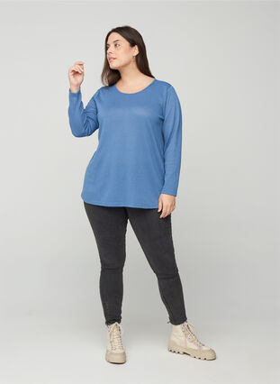 Long-sleeved blouse with round neck, Bijou Blue, Model image number 2