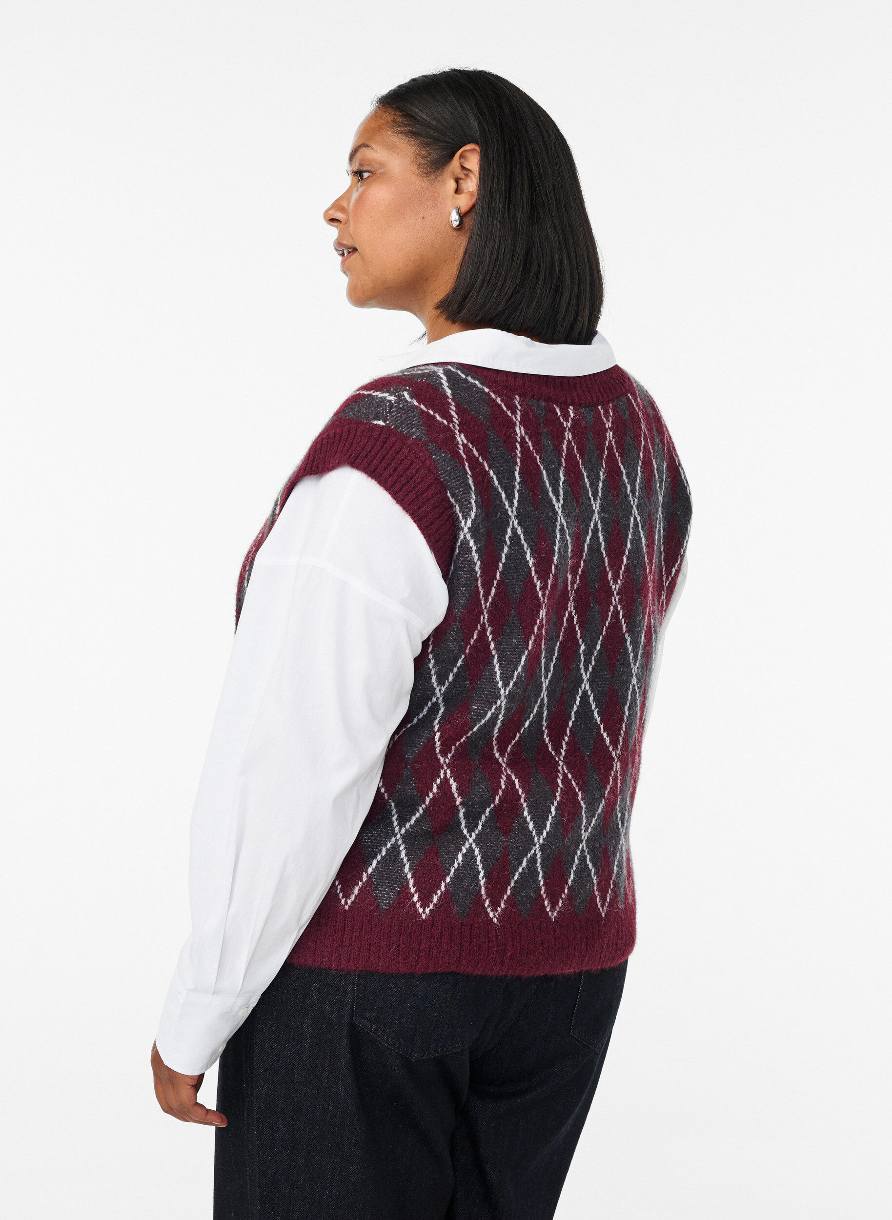 Zizzifashion Knitted vest with a v-neck and argyle pattern, Red, Model image number 2
