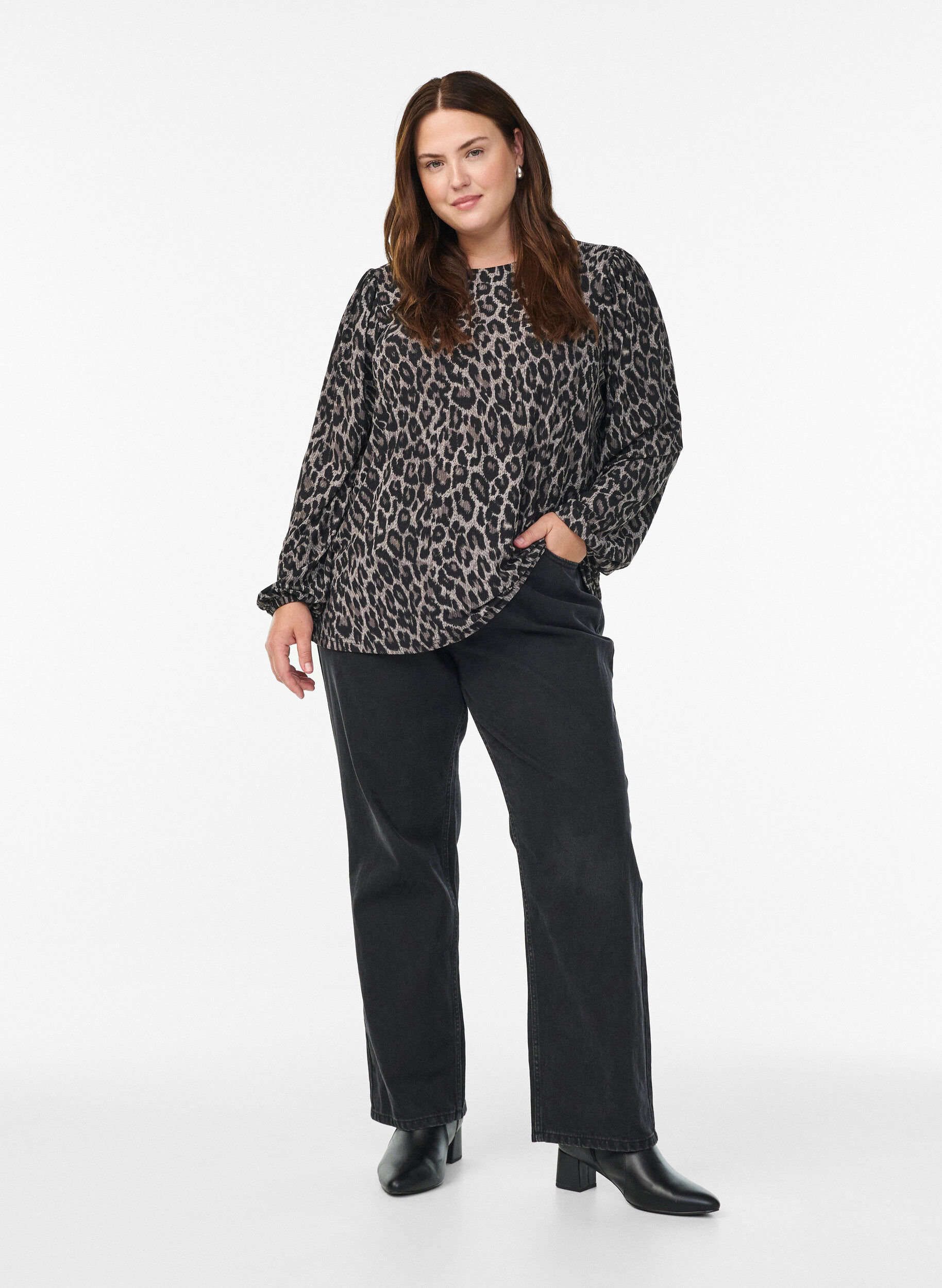 Zizzifashion Blouse with long sleeves and leopard print, Dark Grey, Model image number 1