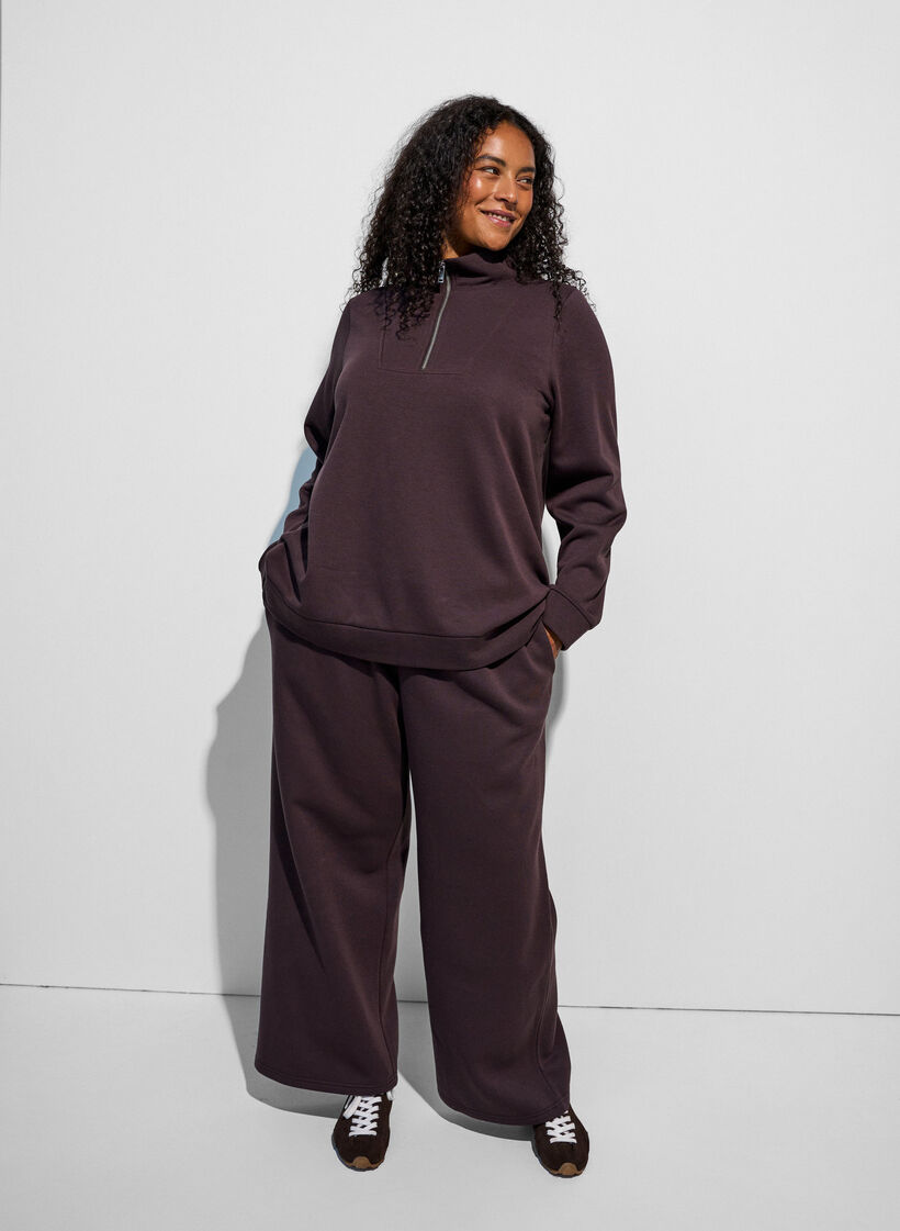 High-waisted sweatpants with wide legs, Brown, Model image number 0