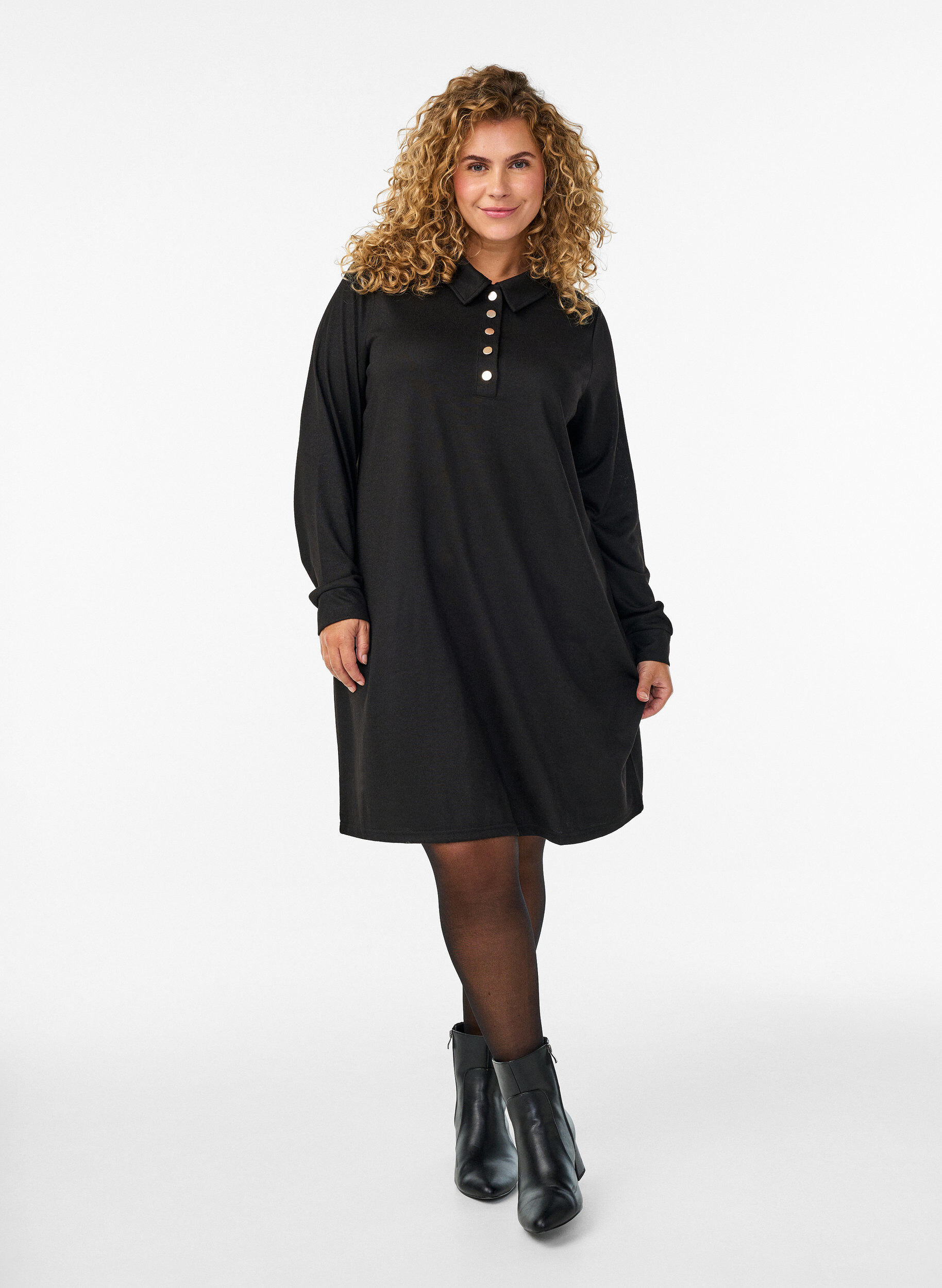 Short polo dress with buttons and long sleeves, Black, Model