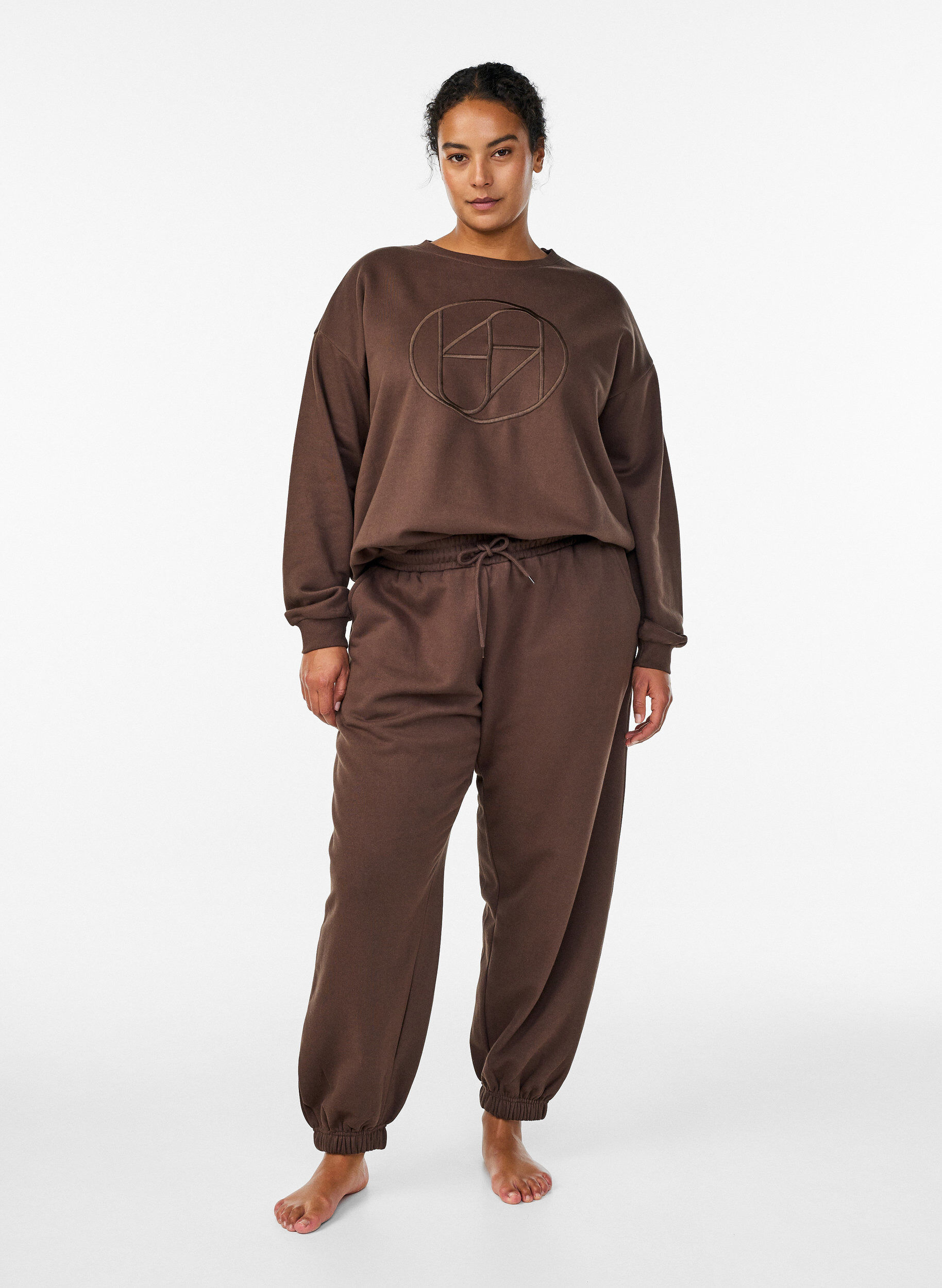 ZizzifashionSweatshirt with motif, Brown, Model image number 1