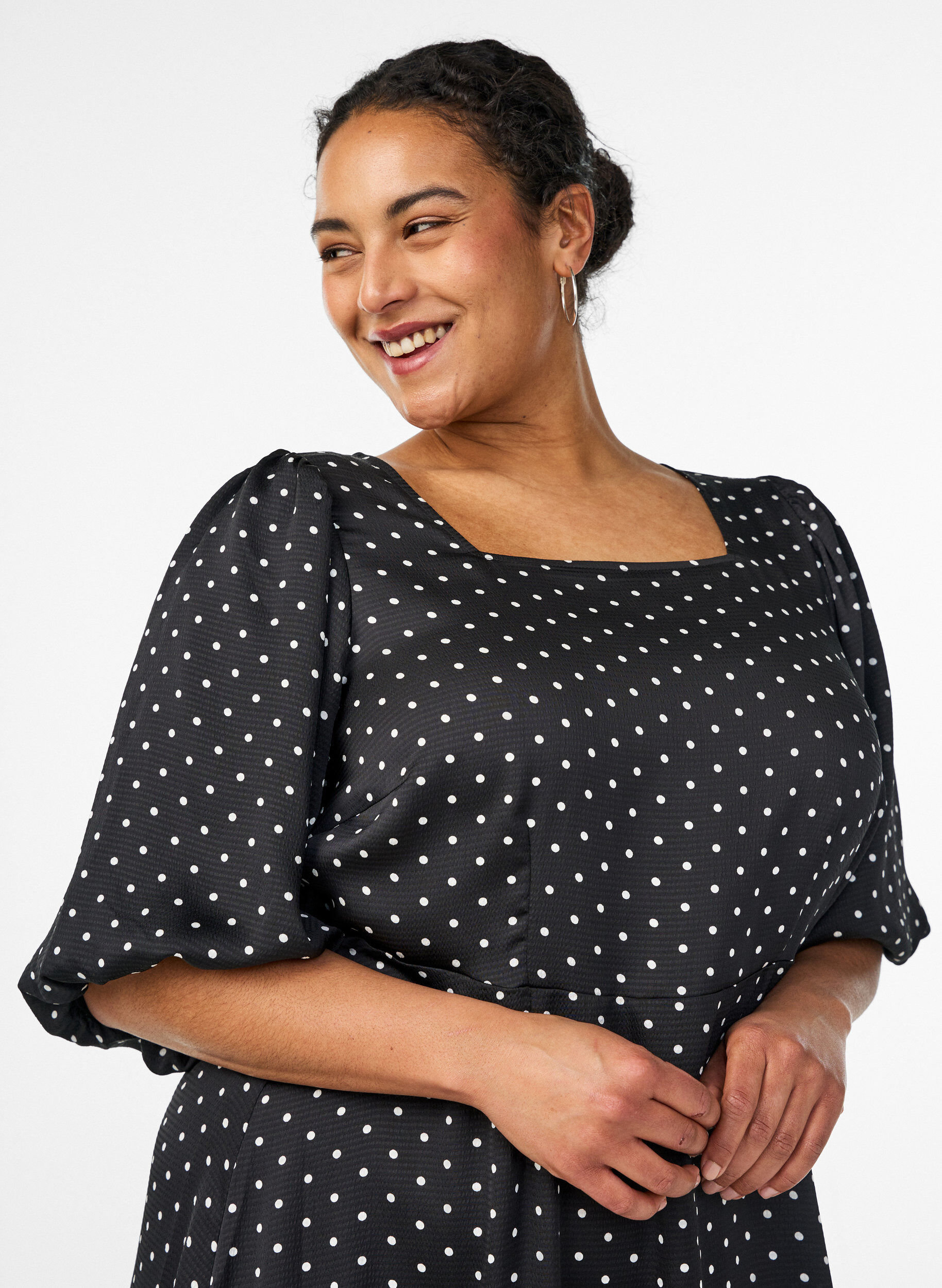 Zizzifashion Polka dot midi dress with square neckline, Black, Model image number 2