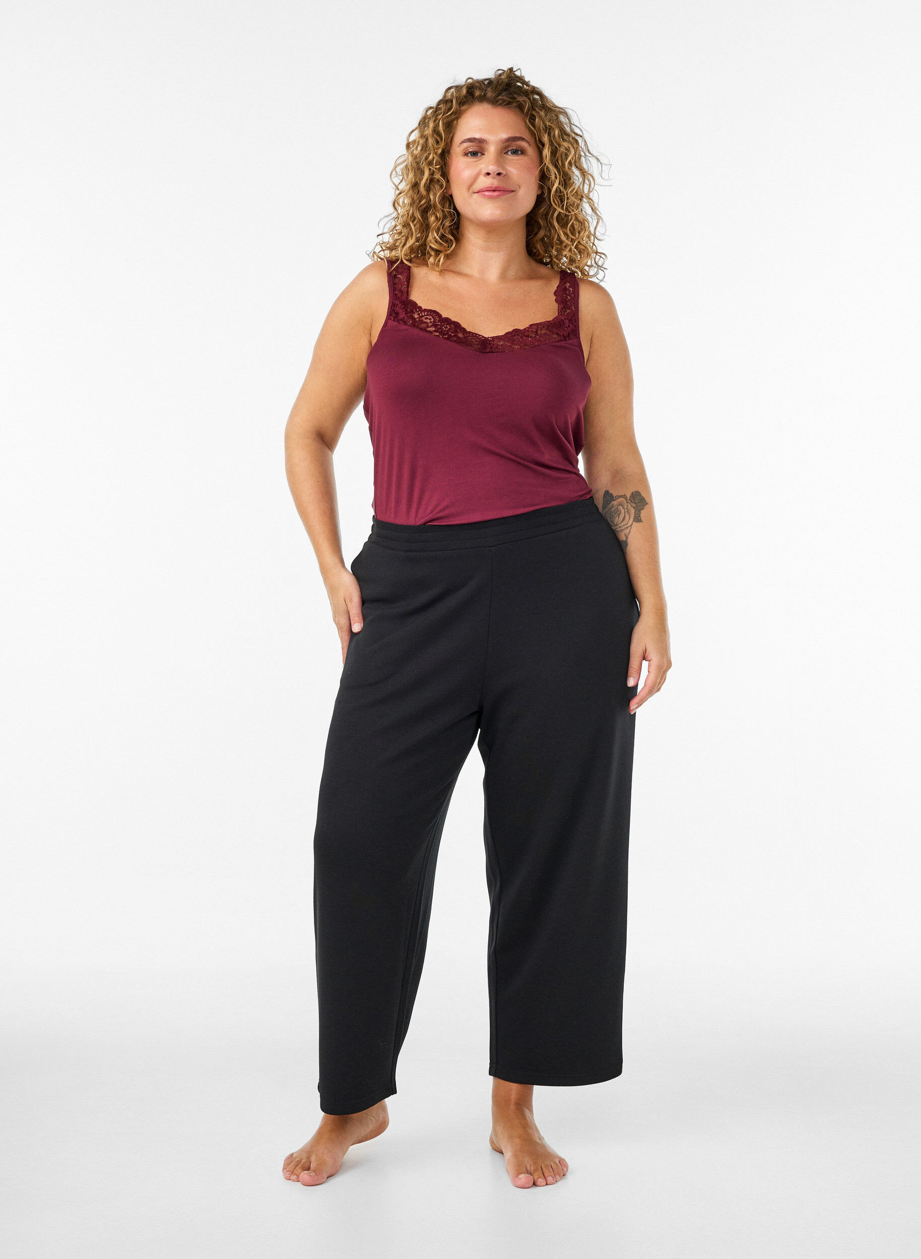 ZizzifashionViscose top with lace edge, Red, Model image number 1