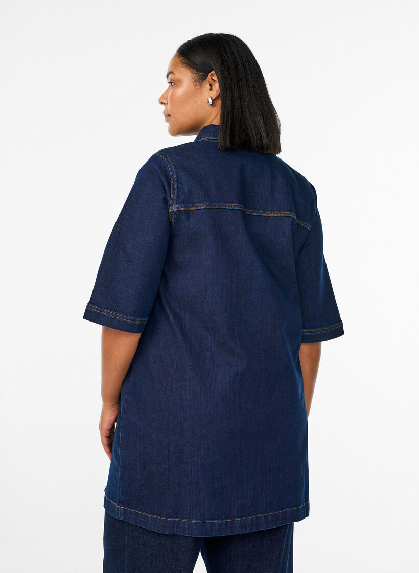 Denim dress with large pockets and 3/4 sleeves, Blue, Model image number 2
