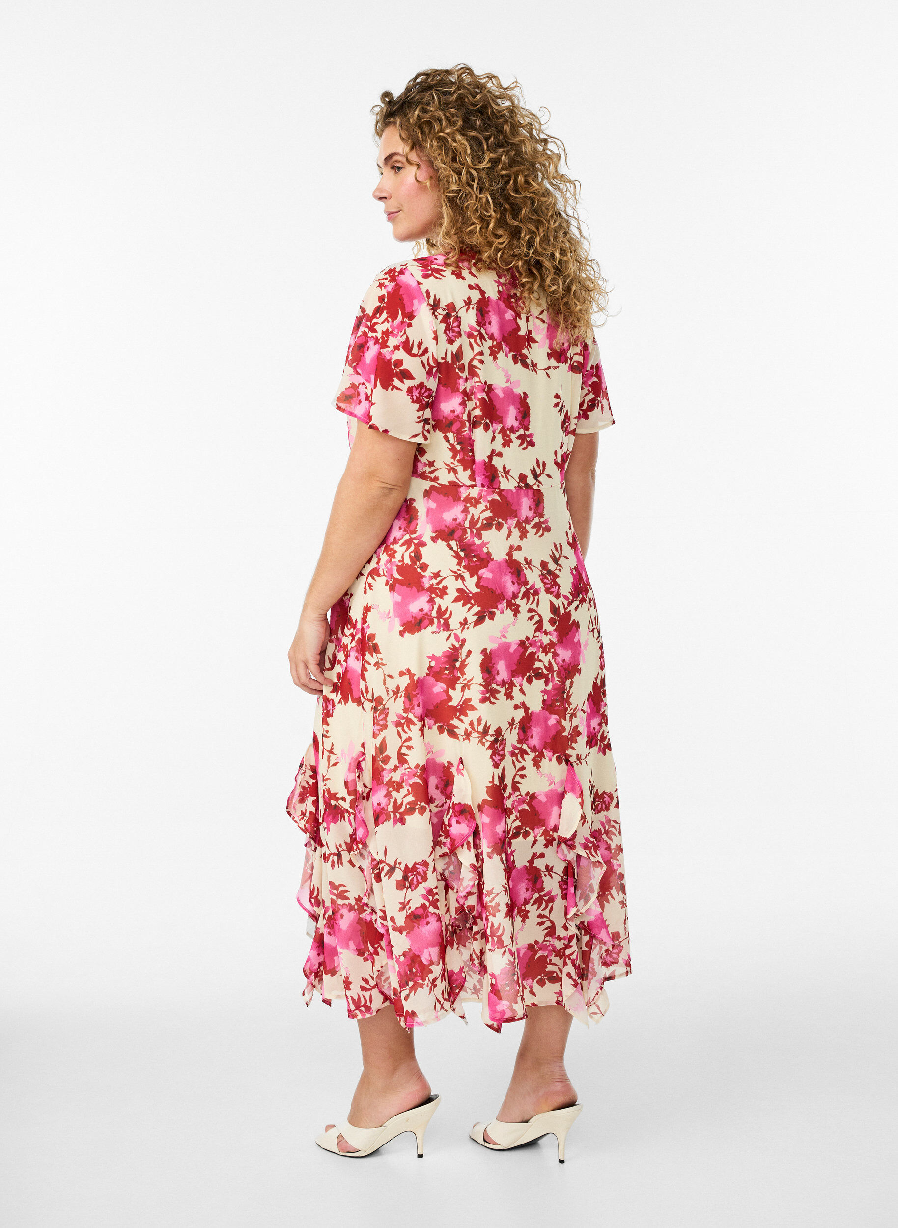 Zizzifashion Floral chiffon dress with ruffle details and a V-neck, Pink, Model image number 1