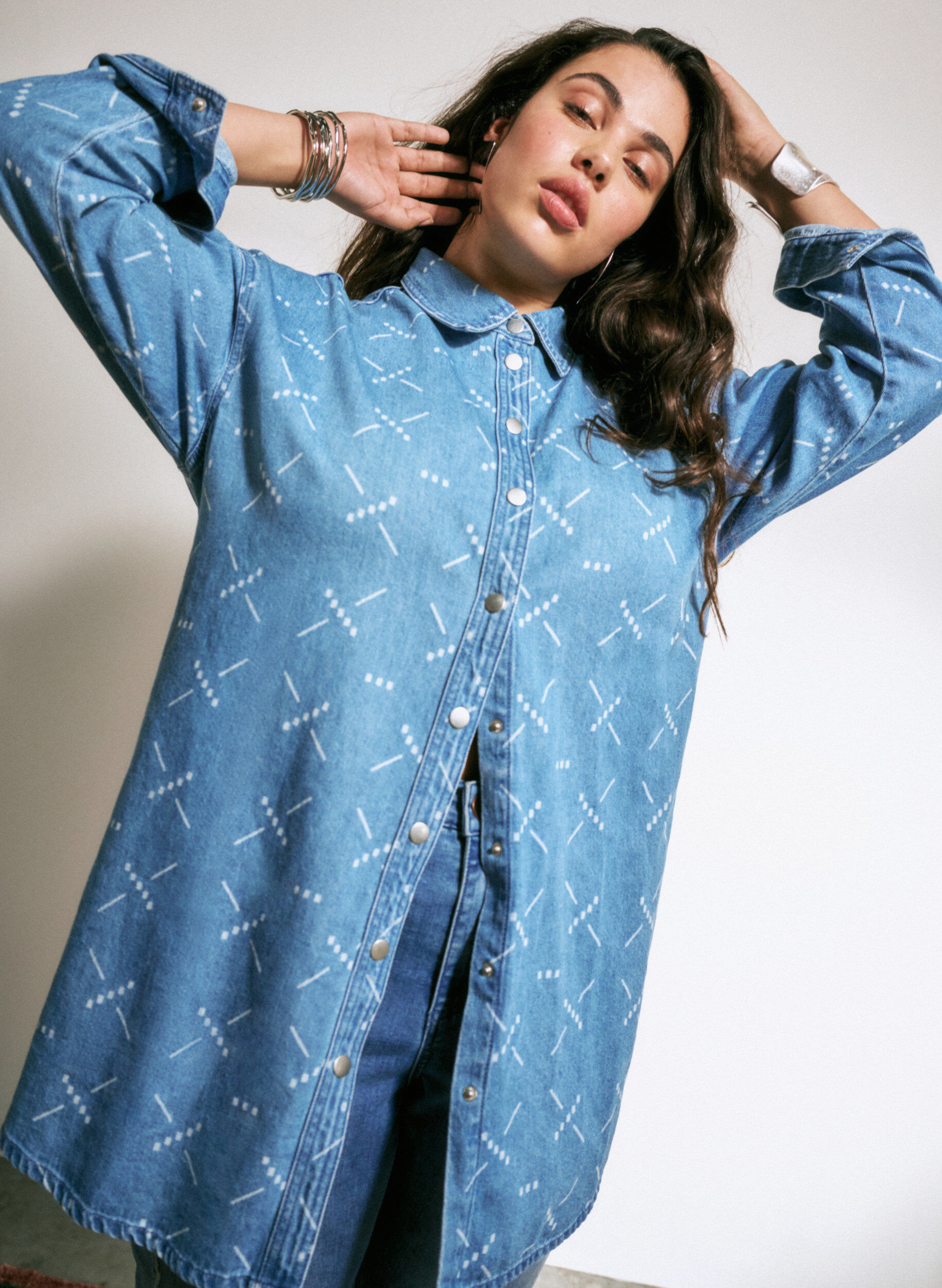 Zizzifashion Loose denim jacket with pattern, Light blue denim, Image image number 0