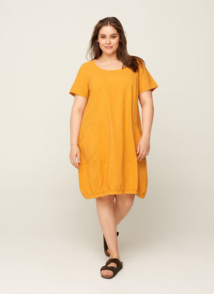 Dress with pockets, Spruce Yellow, Model image number 2