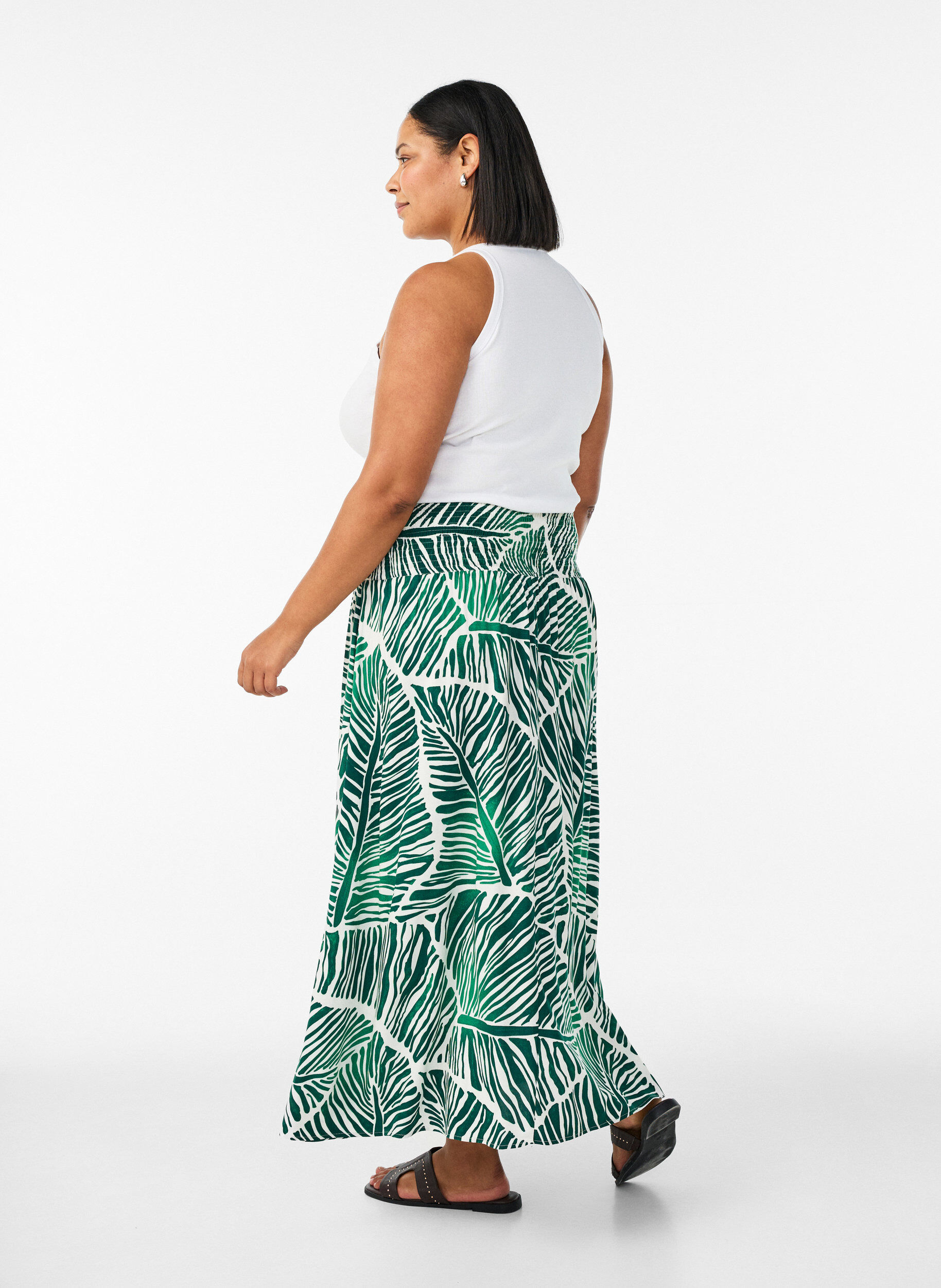 Zizzifashion Viscose maxi skirt with smocking, Green, Model image number 1