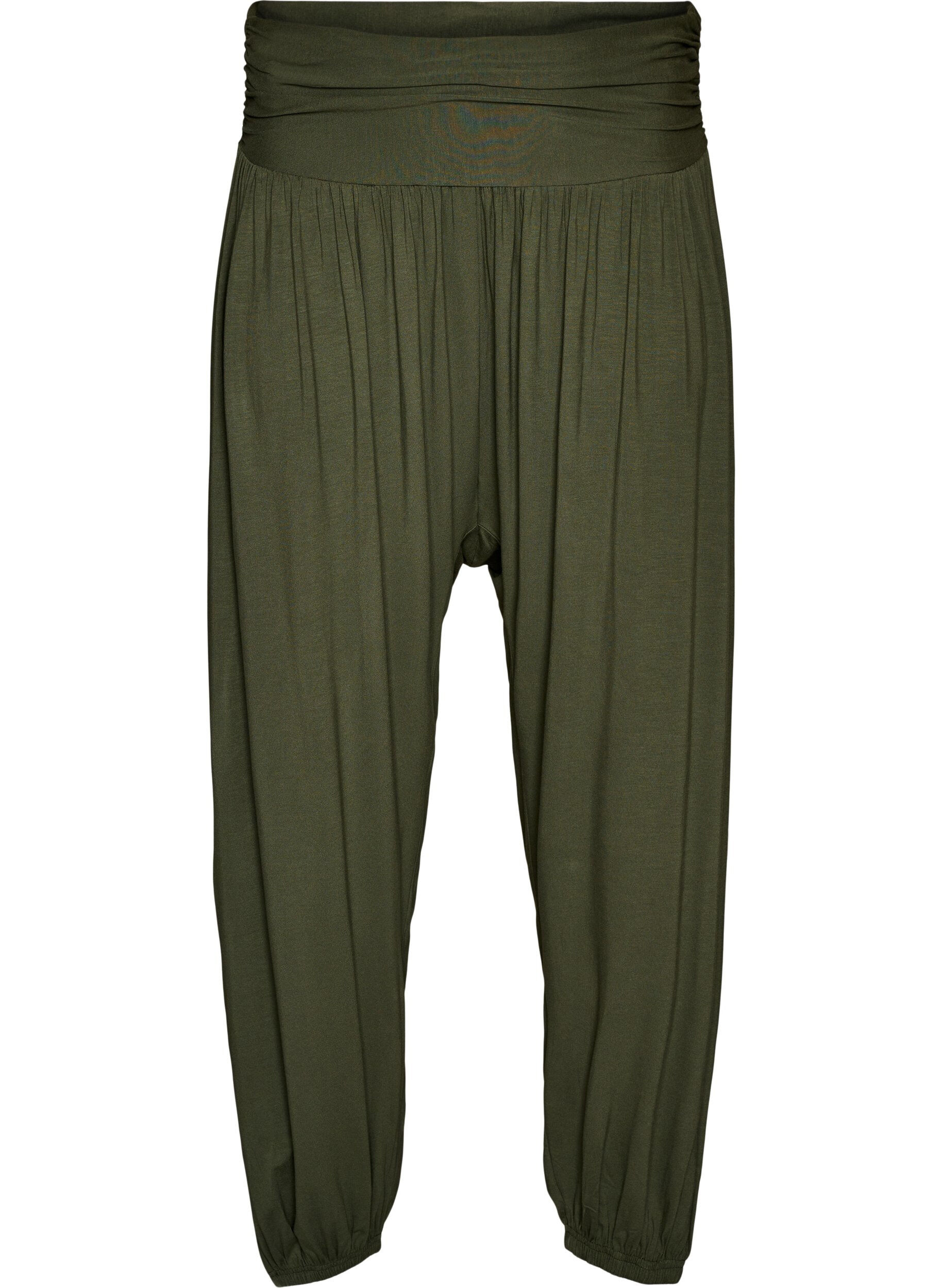 Loose-fitting harem trousers